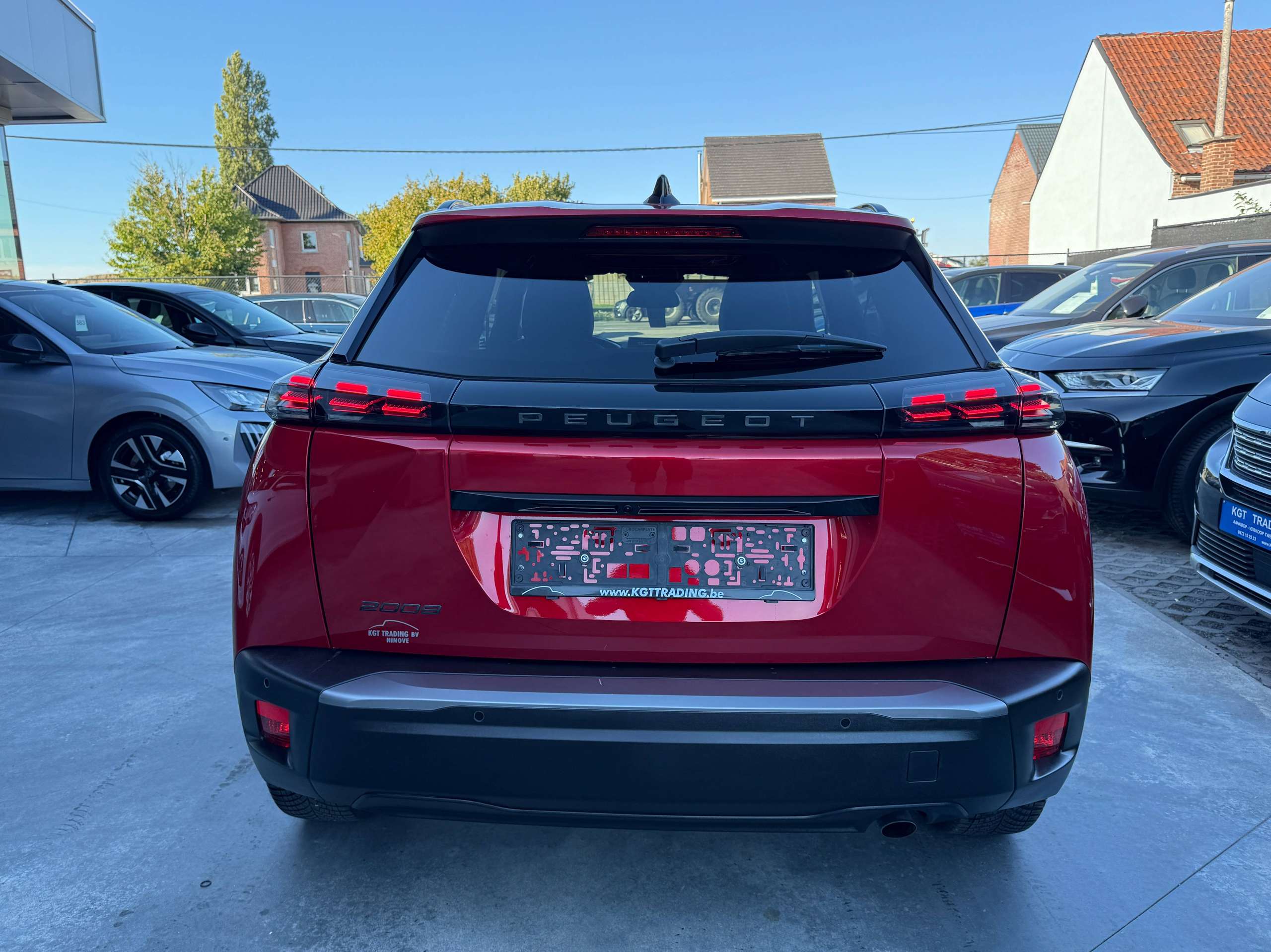 90d8d069-2bd1-47a9-bab8-9fd2ce4bd65b18-peugeot-2008-1-2i-turbo-allure-360-camera-navigatie-full-led-carplay-leder-bluetooth-dab-alu.jpg