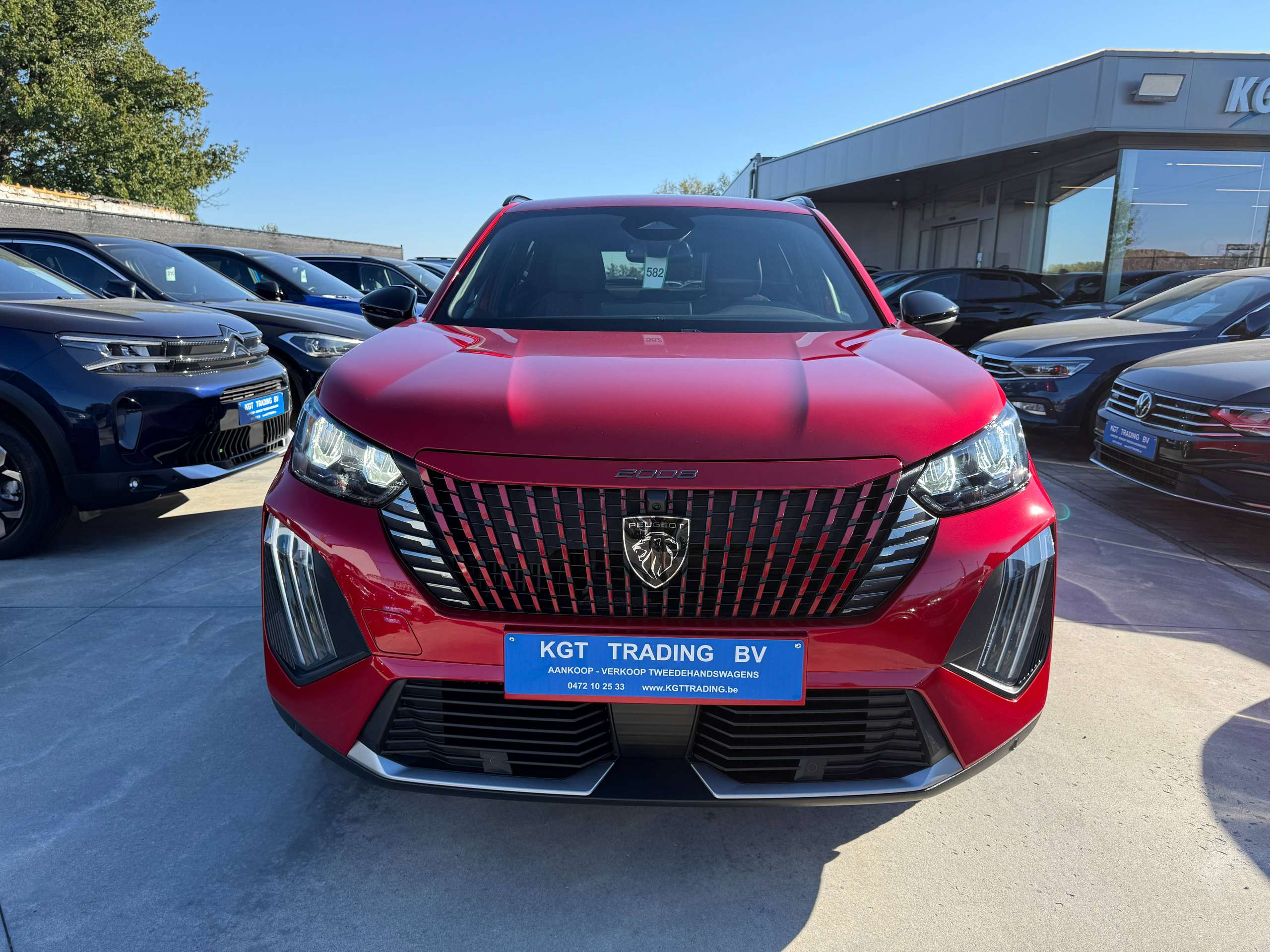 90d8d069-2bd1-47a9-bab8-9fd2ce4bd65b2-peugeot-2008-1-2i-turbo-allure-360-camera-navigatie-full-led-carplay-leder-bluetooth-dab-alu.jpg