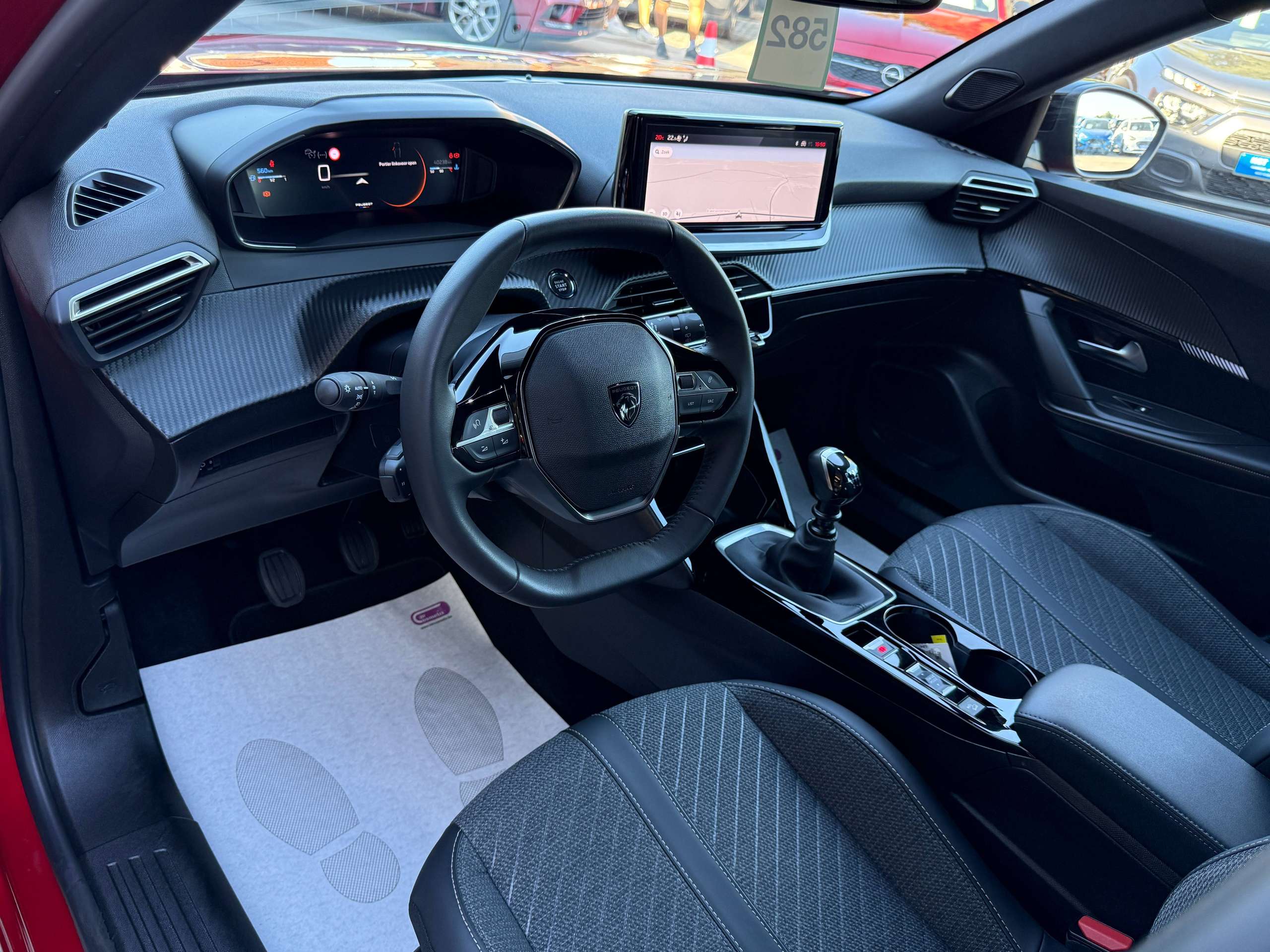 90d8d069-2bd1-47a9-bab8-9fd2ce4bd65b26-peugeot-2008-1-2i-turbo-allure-360-camera-navigatie-full-led-carplay-leder-bluetooth-dab-alu.jpg