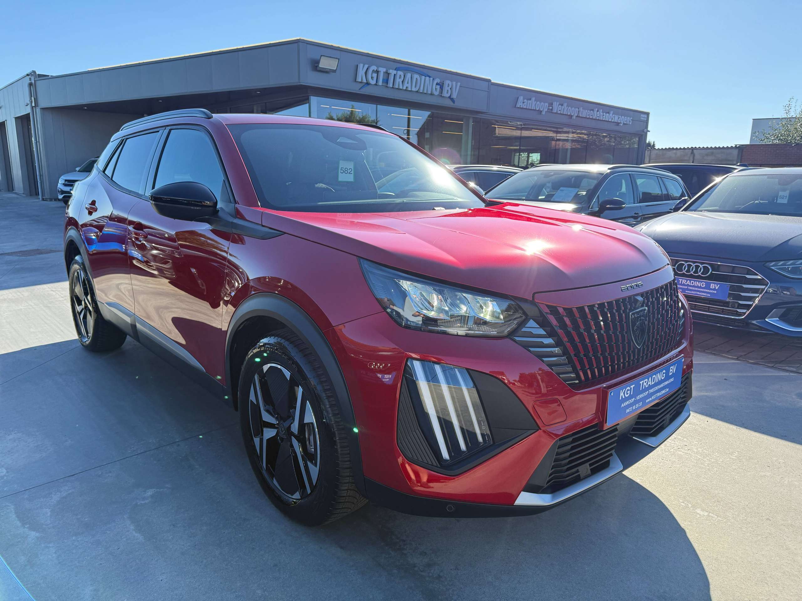 90d8d069-2bd1-47a9-bab8-9fd2ce4bd65b3-peugeot-2008-1-2i-turbo-allure-360-camera-navigatie-full-led-carplay-leder-bluetooth-dab-alu.jpg