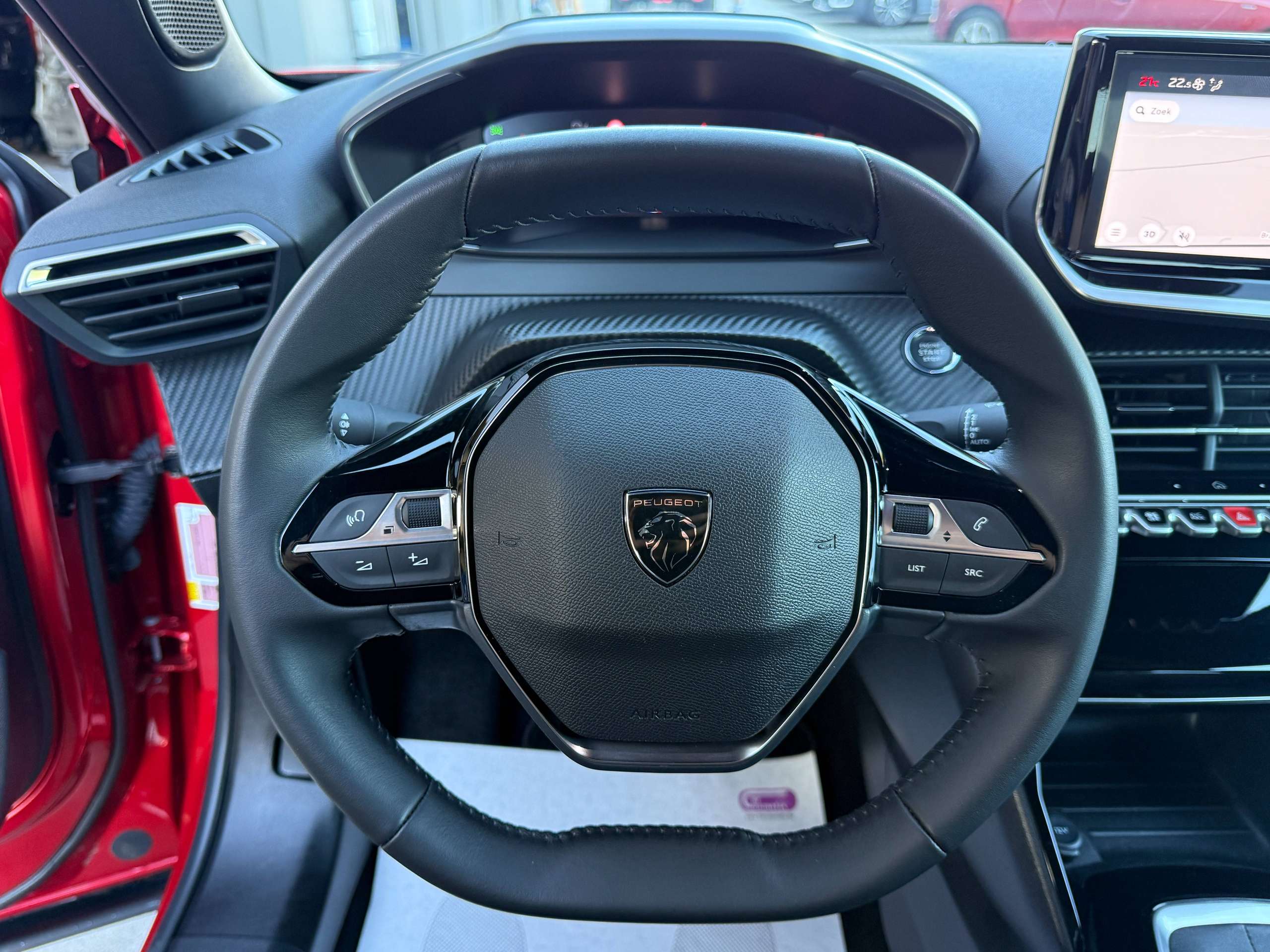 90d8d069-2bd1-47a9-bab8-9fd2ce4bd65b30-peugeot-2008-1-2i-turbo-allure-360-camera-navigatie-full-led-carplay-leder-bluetooth-dab-alu.jpg