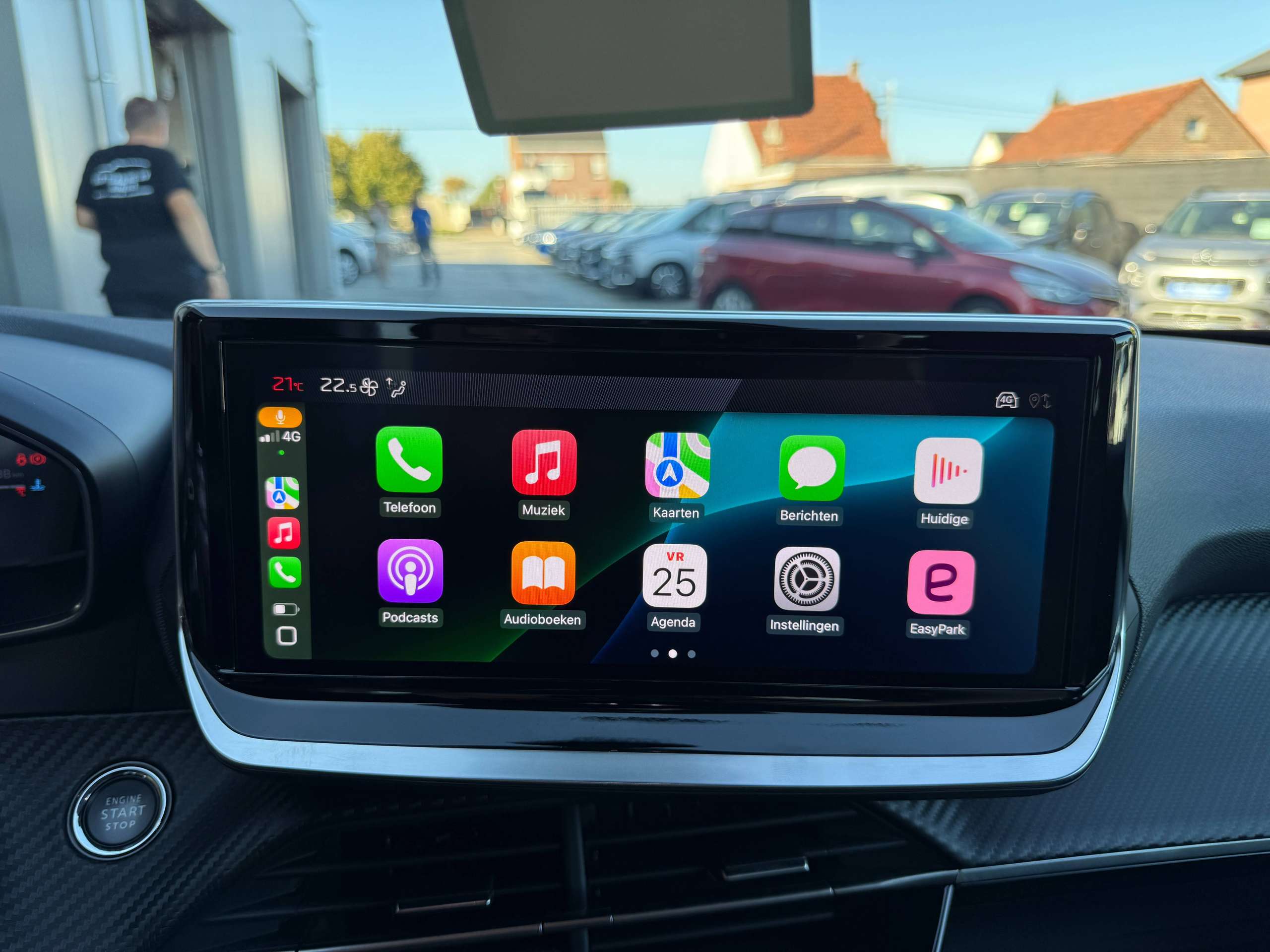 90d8d069-2bd1-47a9-bab8-9fd2ce4bd65b42-peugeot-2008-1-2i-turbo-allure-360-camera-navigatie-full-led-carplay-leder-bluetooth-dab-alu.jpg