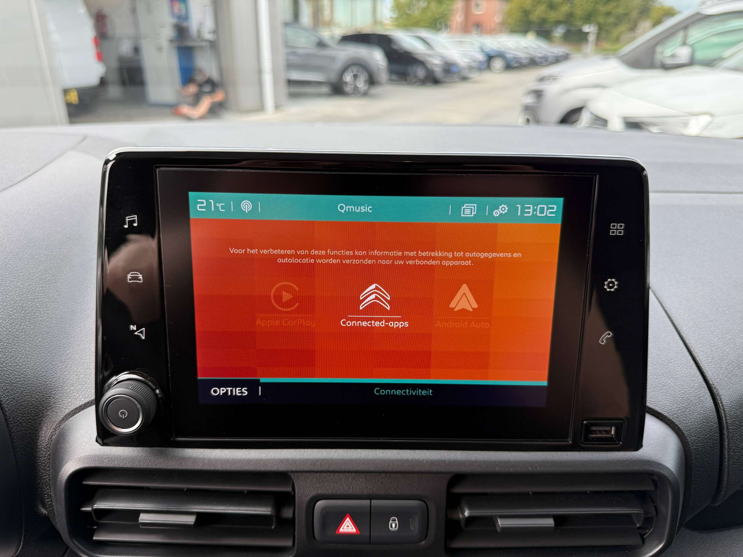 96fbdd78-ef3a-4ab2-b829-c511f4c9f8d523-citroen-berlingo-1-2i-110pk-xl-2-schuifdeuren-navigatie-carplay-dab-pdc-trekhaak.jpg