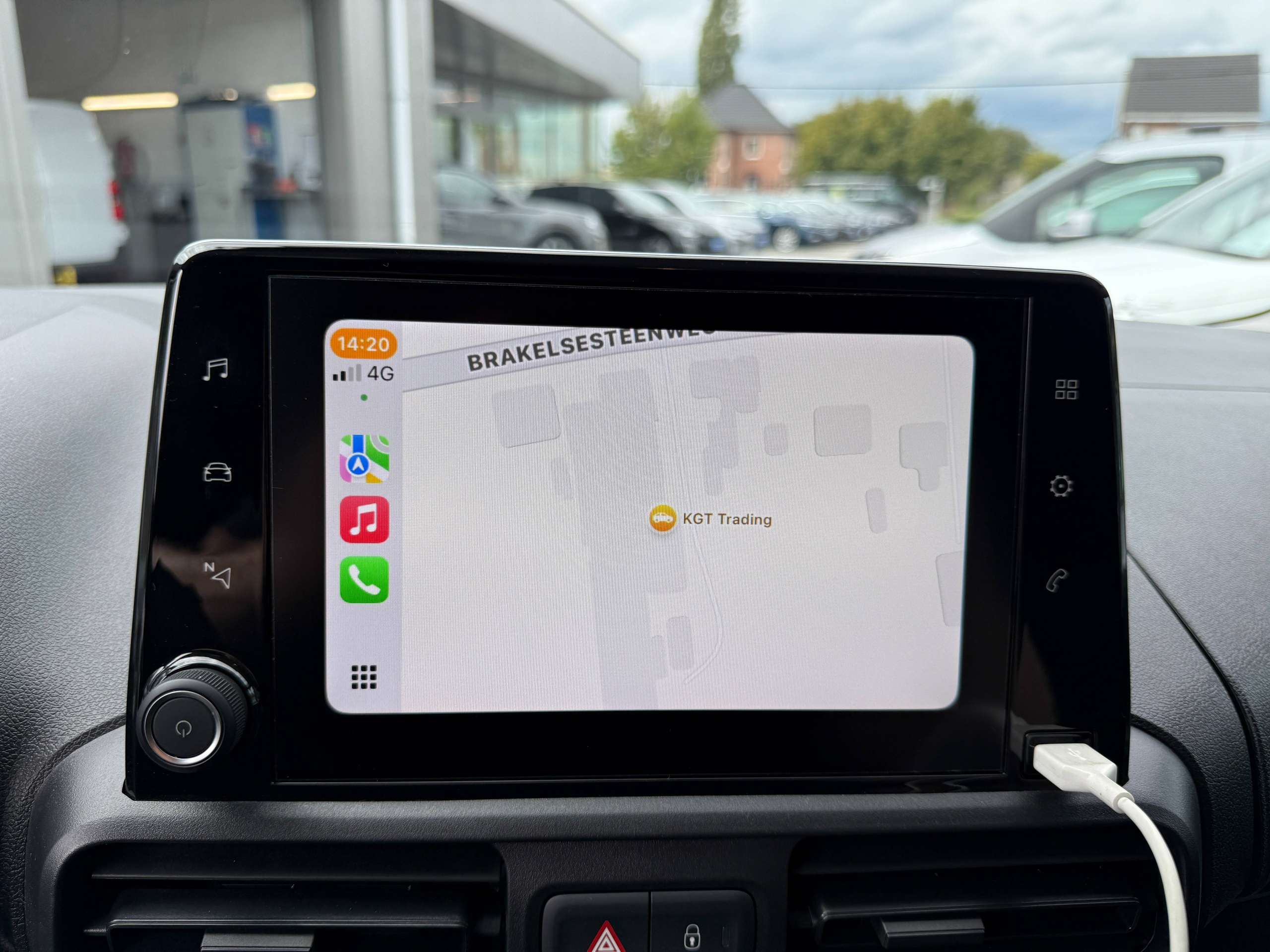 96fbdd78-ef3a-4ab2-b829-c511f4c9f8d526-citroen-berlingo-1-2i-110pk-xl-2-schuifdeuren-navigatie-carplay-dab-pdc-trekhaak.jpg