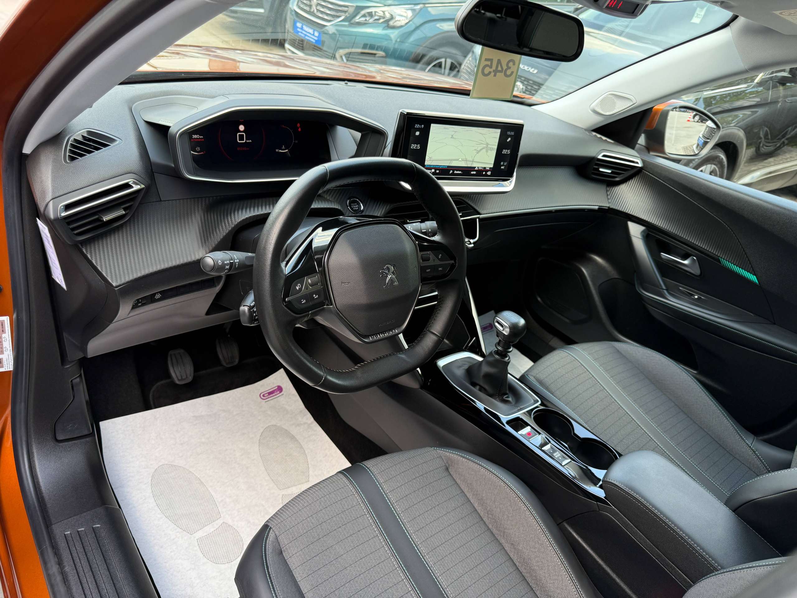 9a90609b-f2e7-47cb-abcc-dad566ed800c12-peugeot-2008-1-2i-allure-navigatie-leder-camera-carplay-full-led-lane-assist.jpg