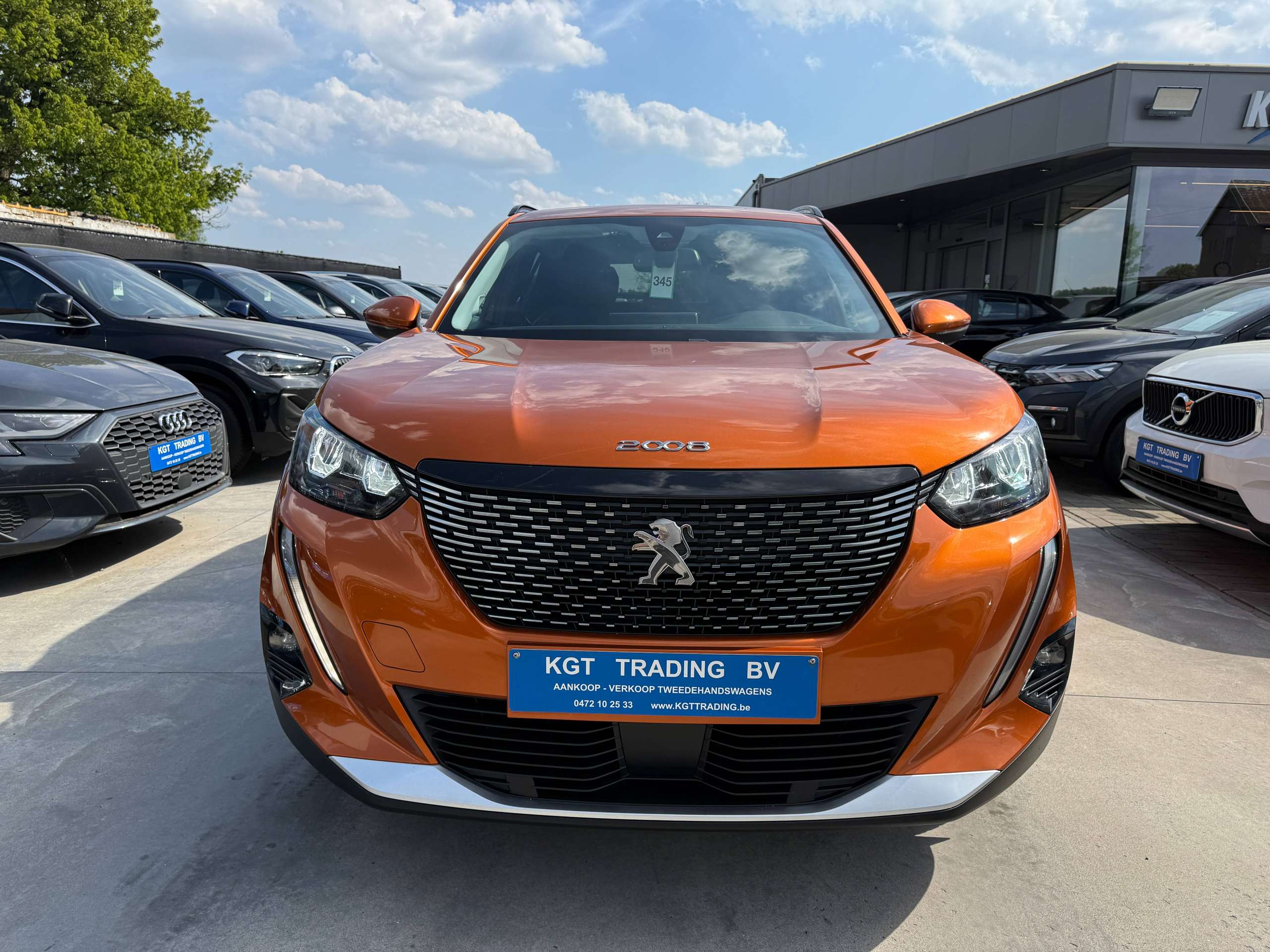 9a90609b-f2e7-47cb-abcc-dad566ed800c2-peugeot-2008-1-2i-allure-navigatie-leder-camera-carplay-full-led-lane-assist.jpg