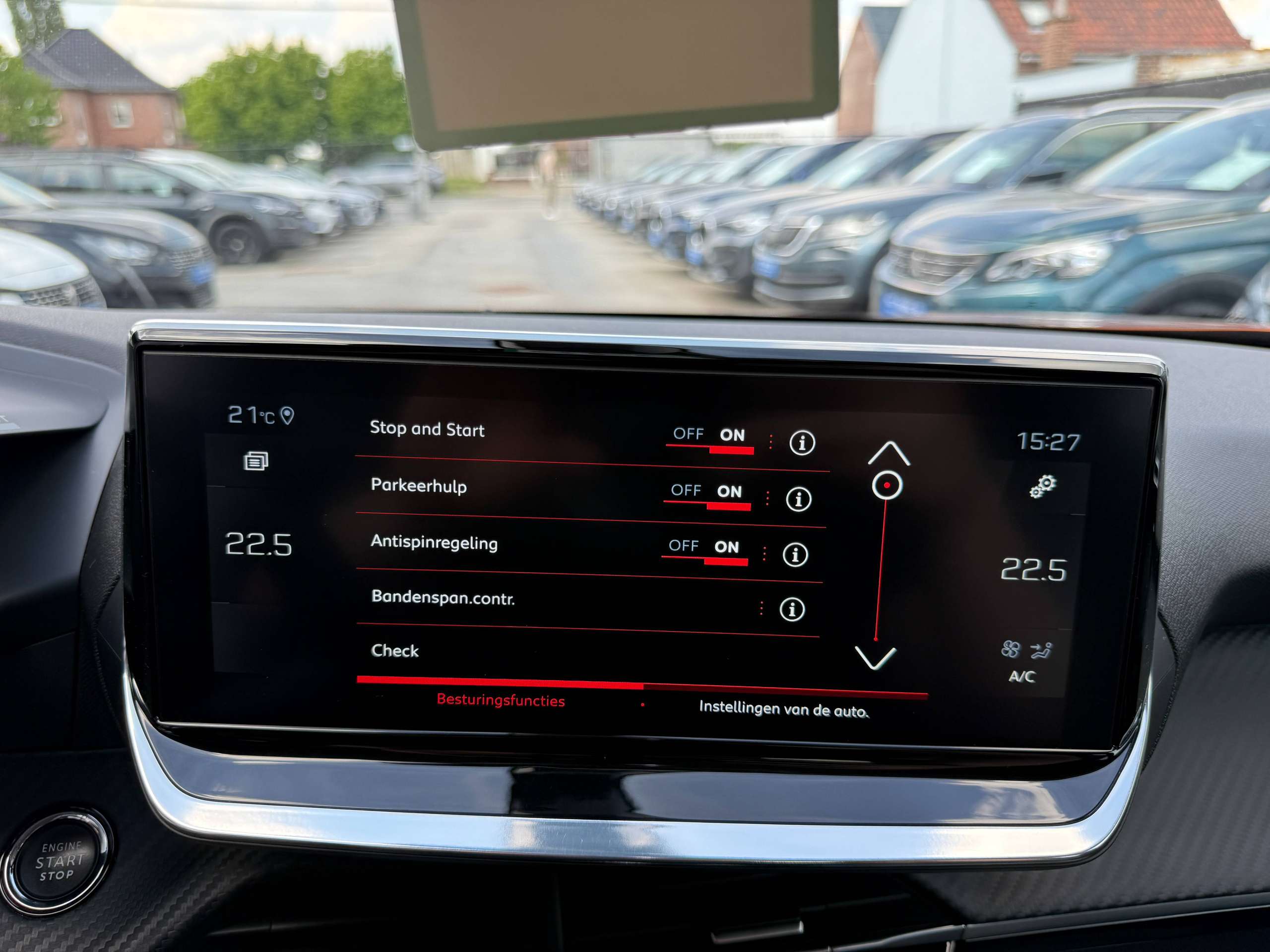 9a90609b-f2e7-47cb-abcc-dad566ed800c20-peugeot-2008-1-2i-allure-navigatie-leder-camera-carplay-full-led-lane-assist.jpg