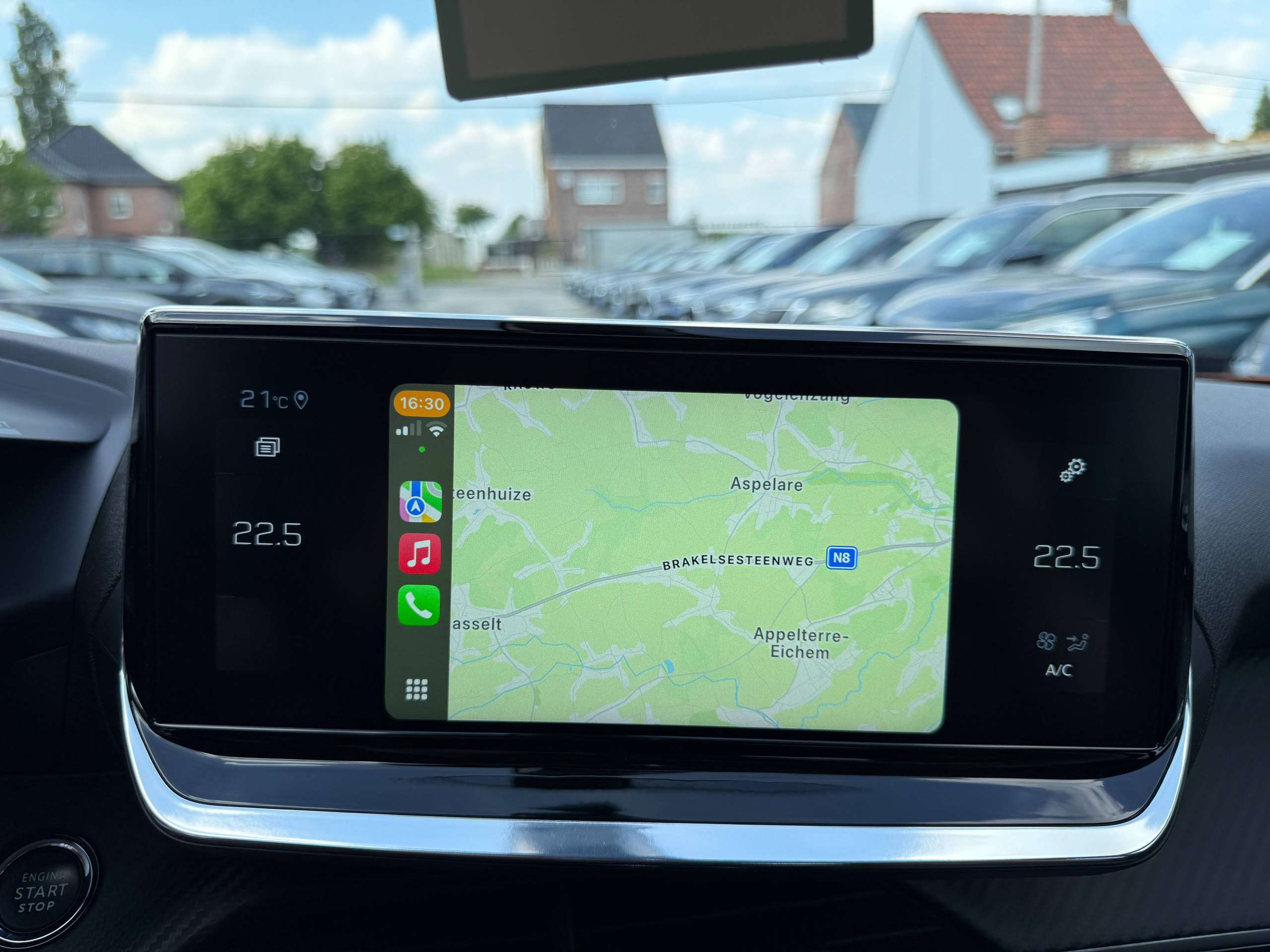 9a90609b-f2e7-47cb-abcc-dad566ed800c23-peugeot-2008-1-2i-allure-navigatie-leder-camera-carplay-full-led-lane-assist.jpg