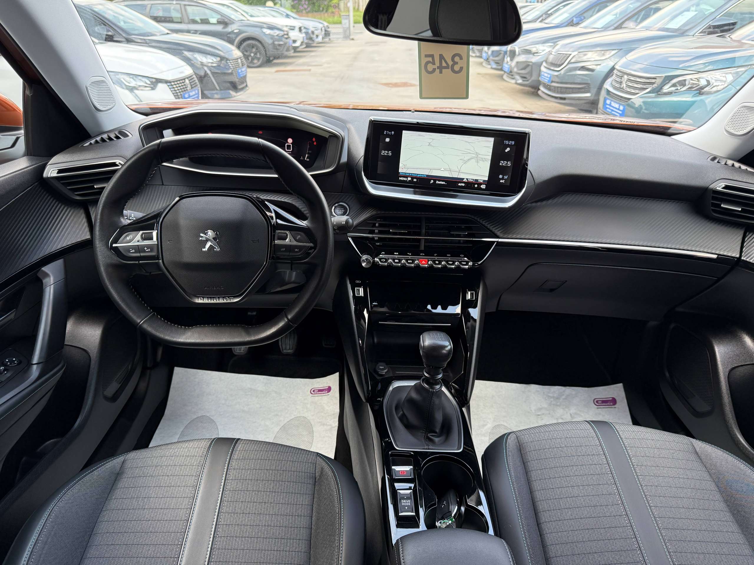 9a90609b-f2e7-47cb-abcc-dad566ed800c29-peugeot-2008-1-2i-allure-navigatie-leder-camera-carplay-full-led-lane-assist.jpg
