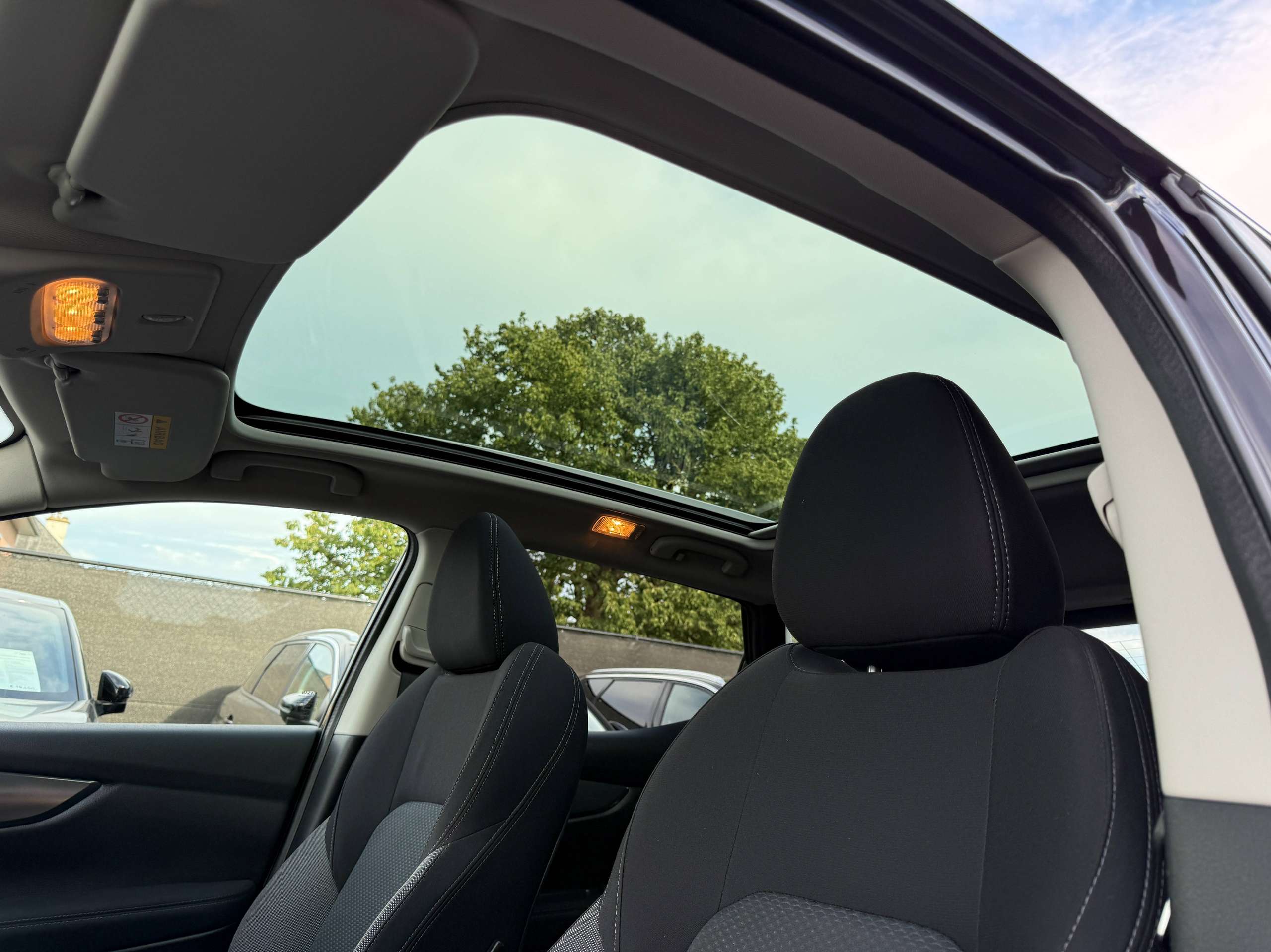 9d910270-d533-4b14-b3a8-8f4938a57df714-nissan-qashqai-1-2i-115pk-navigatie-360-camera-panorama-dak-bluetooth-pdc-led.jpg