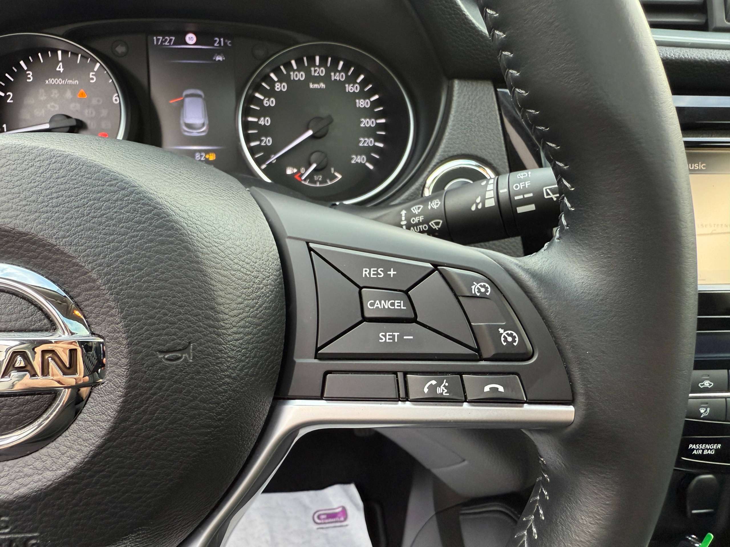 9d910270-d533-4b14-b3a8-8f4938a57df718-nissan-qashqai-1-2i-115pk-navigatie-360-camera-panorama-dak-bluetooth-pdc-led.jpg