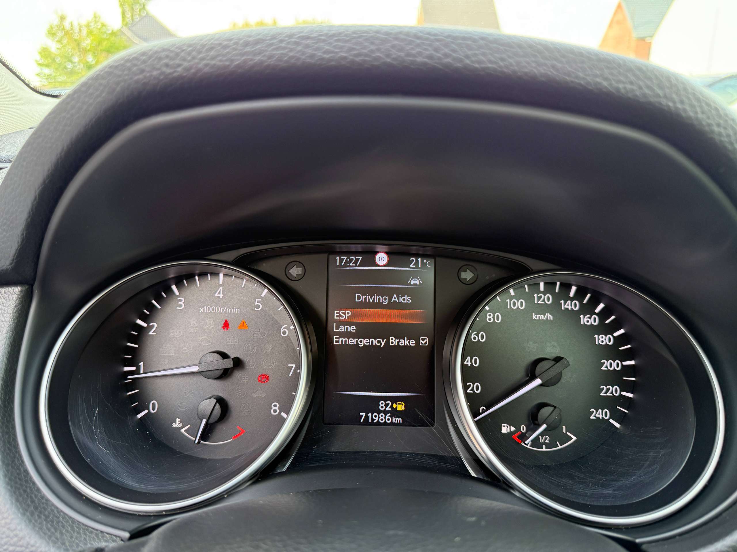 9d910270-d533-4b14-b3a8-8f4938a57df720-nissan-qashqai-1-2i-115pk-navigatie-360-camera-panorama-dak-bluetooth-pdc-led.jpg