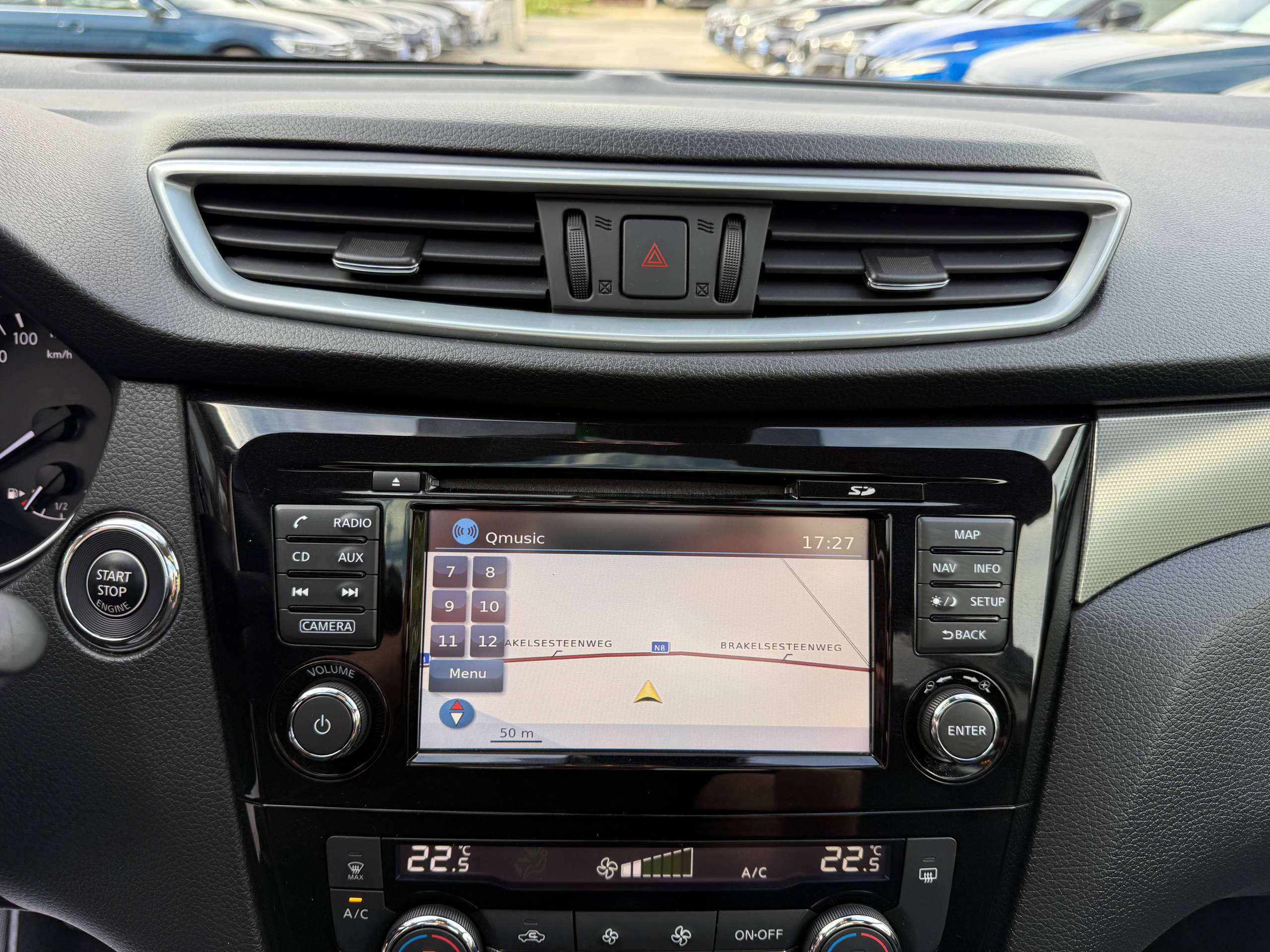 9d910270-d533-4b14-b3a8-8f4938a57df721-nissan-qashqai-1-2i-115pk-navigatie-360-camera-panorama-dak-bluetooth-pdc-led.jpg