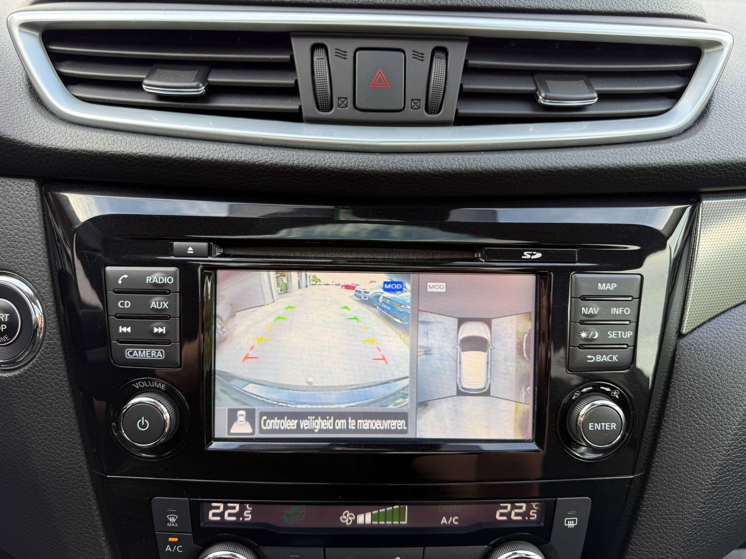 9d910270-d533-4b14-b3a8-8f4938a57df723-nissan-qashqai-1-2i-115pk-navigatie-360-camera-panorama-dak-bluetooth-pdc-led.jpg