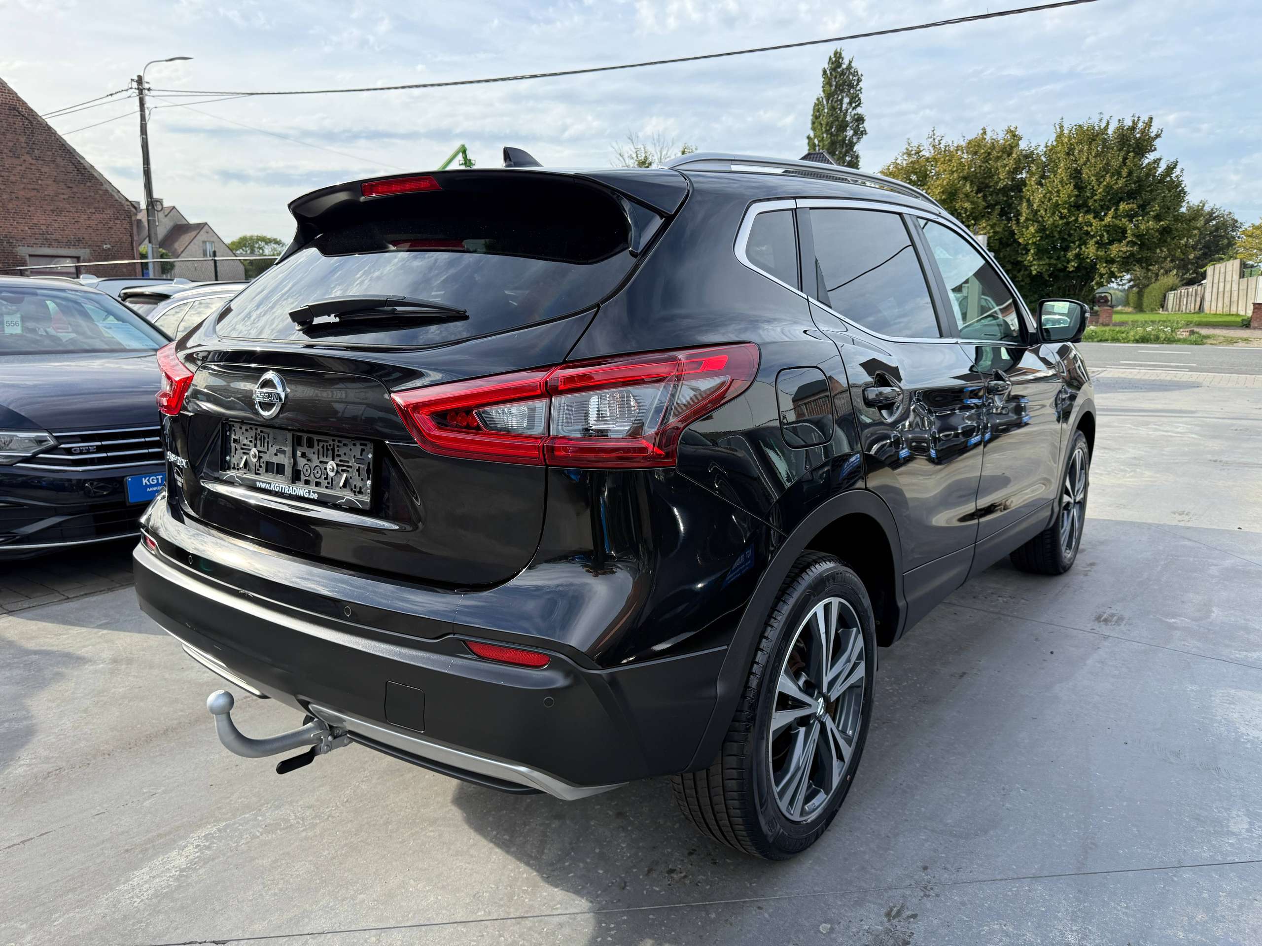 9d910270-d533-4b14-b3a8-8f4938a57df75-nissan-qashqai-1-2i-115pk-navigatie-360-camera-panorama-dak-bluetooth-pdc-led.jpg