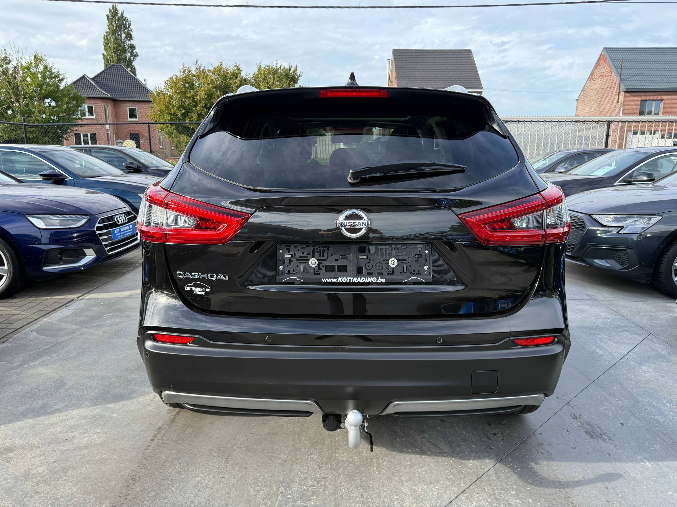 9d910270-d533-4b14-b3a8-8f4938a57df76-nissan-qashqai-1-2i-115pk-navigatie-360-camera-panorama-dak-bluetooth-pdc-led.jpg