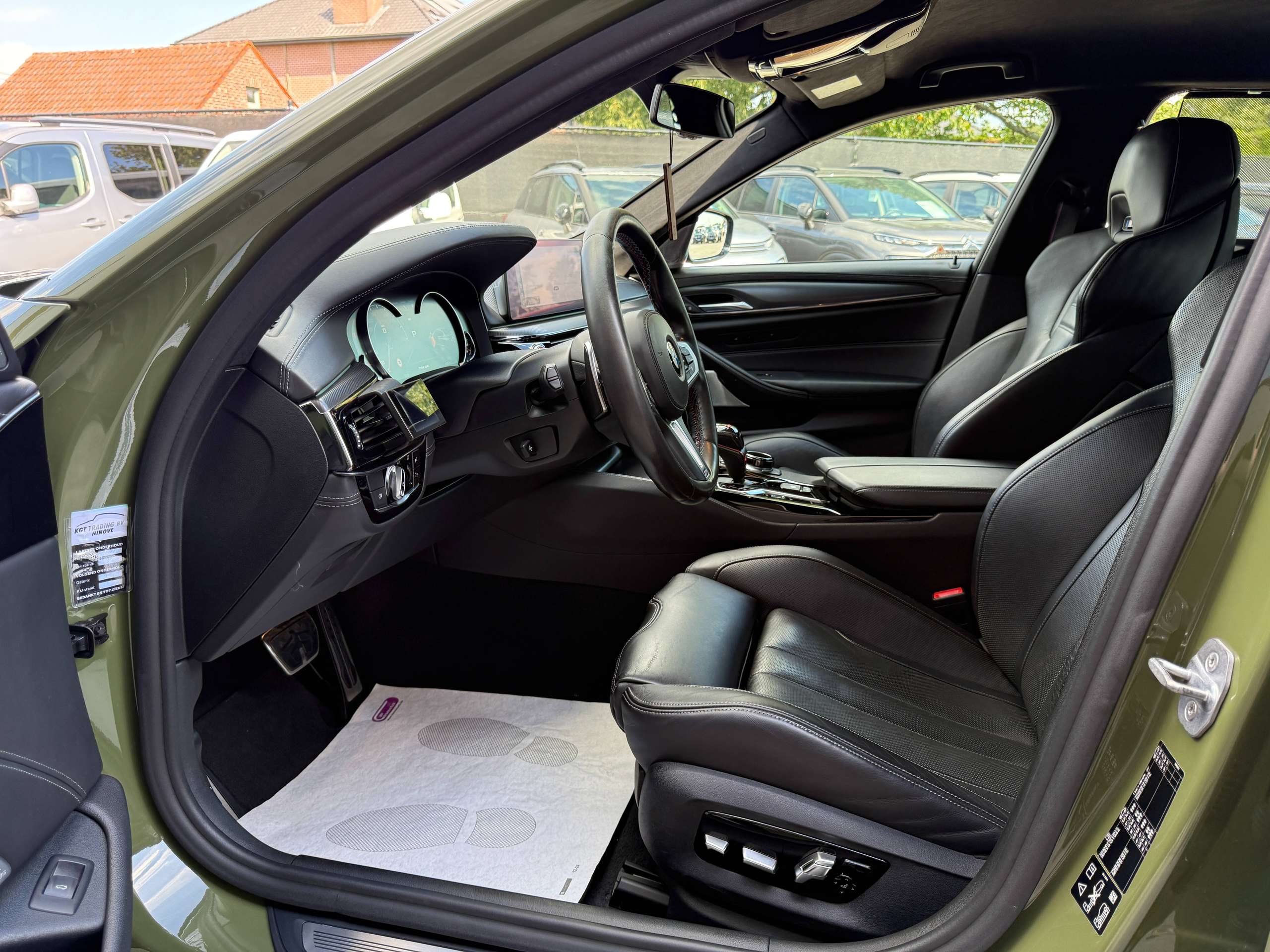 9f30ac9f-066e-4b50-bcc6-ec60099ab17016-bmw-m5-4-4as-v8-competition-keramisch-urban-green-bowerswilkins-carbon-full-full.jpg