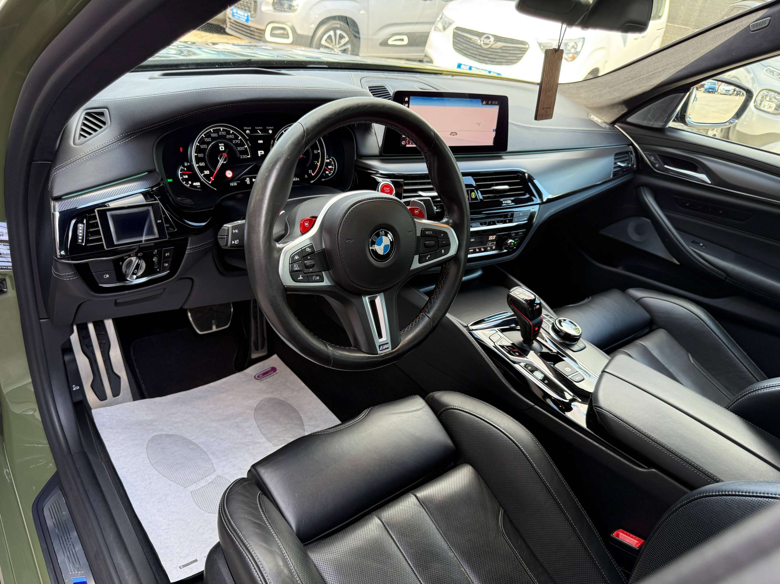 9f30ac9f-066e-4b50-bcc6-ec60099ab17017-bmw-m5-4-4as-v8-competition-keramisch-urban-green-bowerswilkins-carbon-full-full.jpg