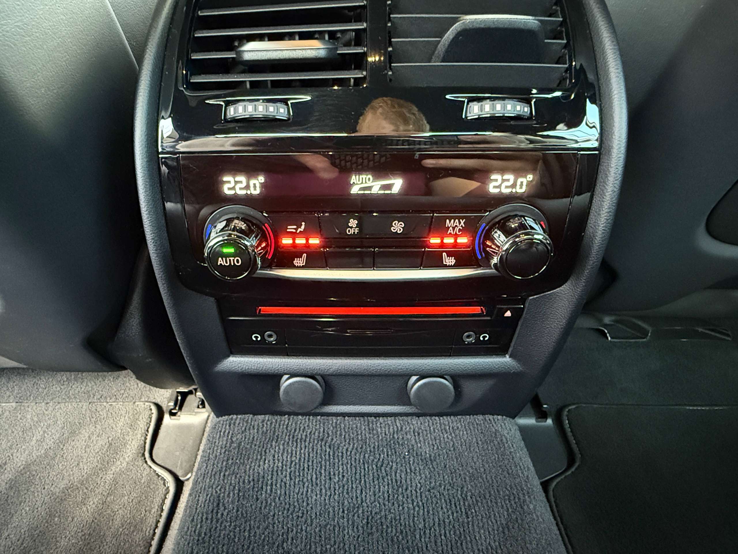 9f30ac9f-066e-4b50-bcc6-ec60099ab17021-bmw-m5-4-4as-v8-competition-keramisch-urban-green-bowerswilkins-carbon-full-full.jpg
