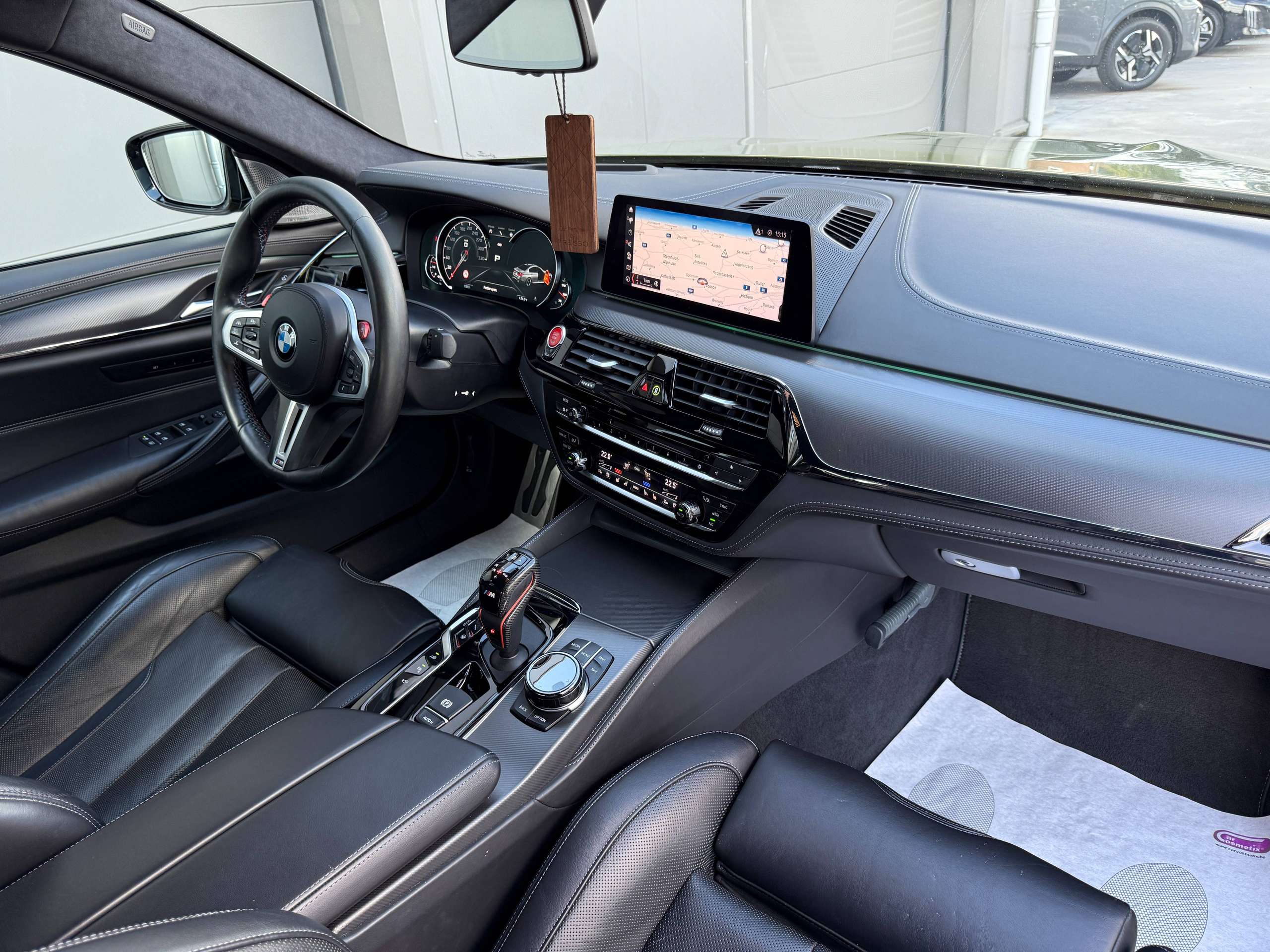 9f30ac9f-066e-4b50-bcc6-ec60099ab17031-bmw-m5-4-4as-v8-competition-keramisch-urban-green-bowerswilkins-carbon-full-full.jpg