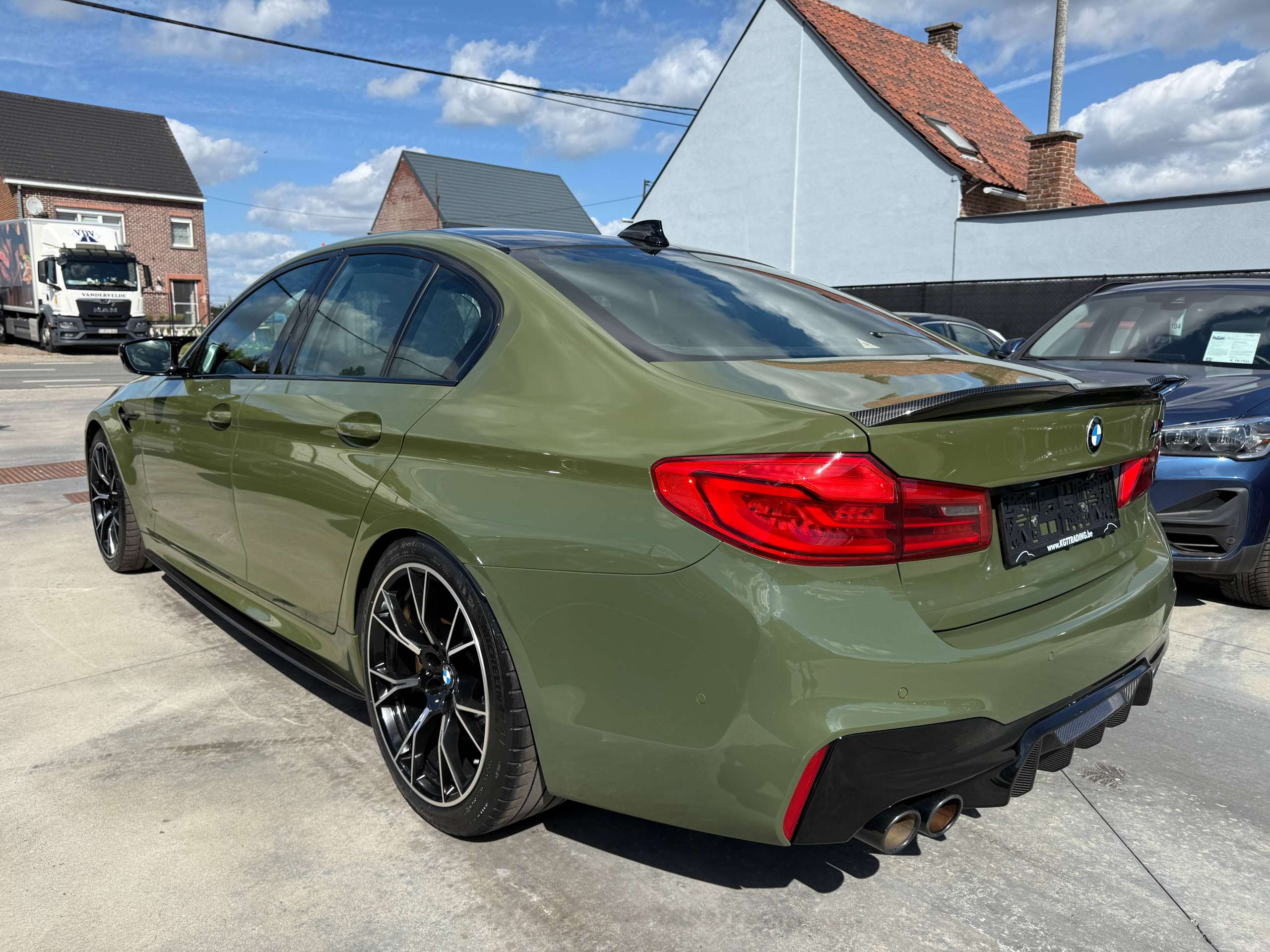 9f30ac9f-066e-4b50-bcc6-ec60099ab1707-bmw-m5-4-4as-v8-competition-keramisch-urban-green-bowerswilkins-carbon-full-full.jpg