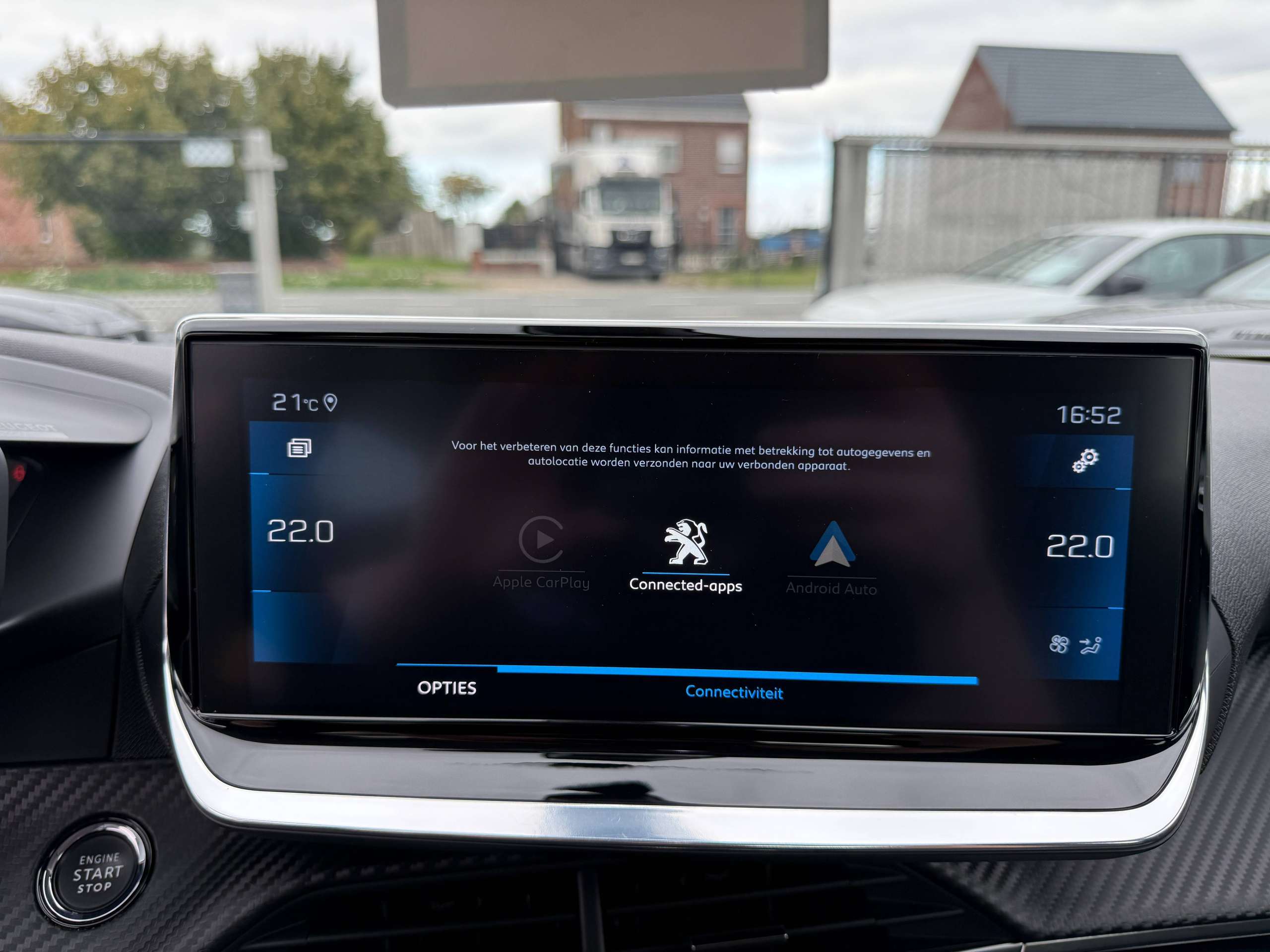 a3c8d761-ae3f-4f1c-b1b3-c14df6ed775c26-peugeot-2008-1-2i-allure-navigatie-leder-camera-carplay-full-led-lane-assist.jpg