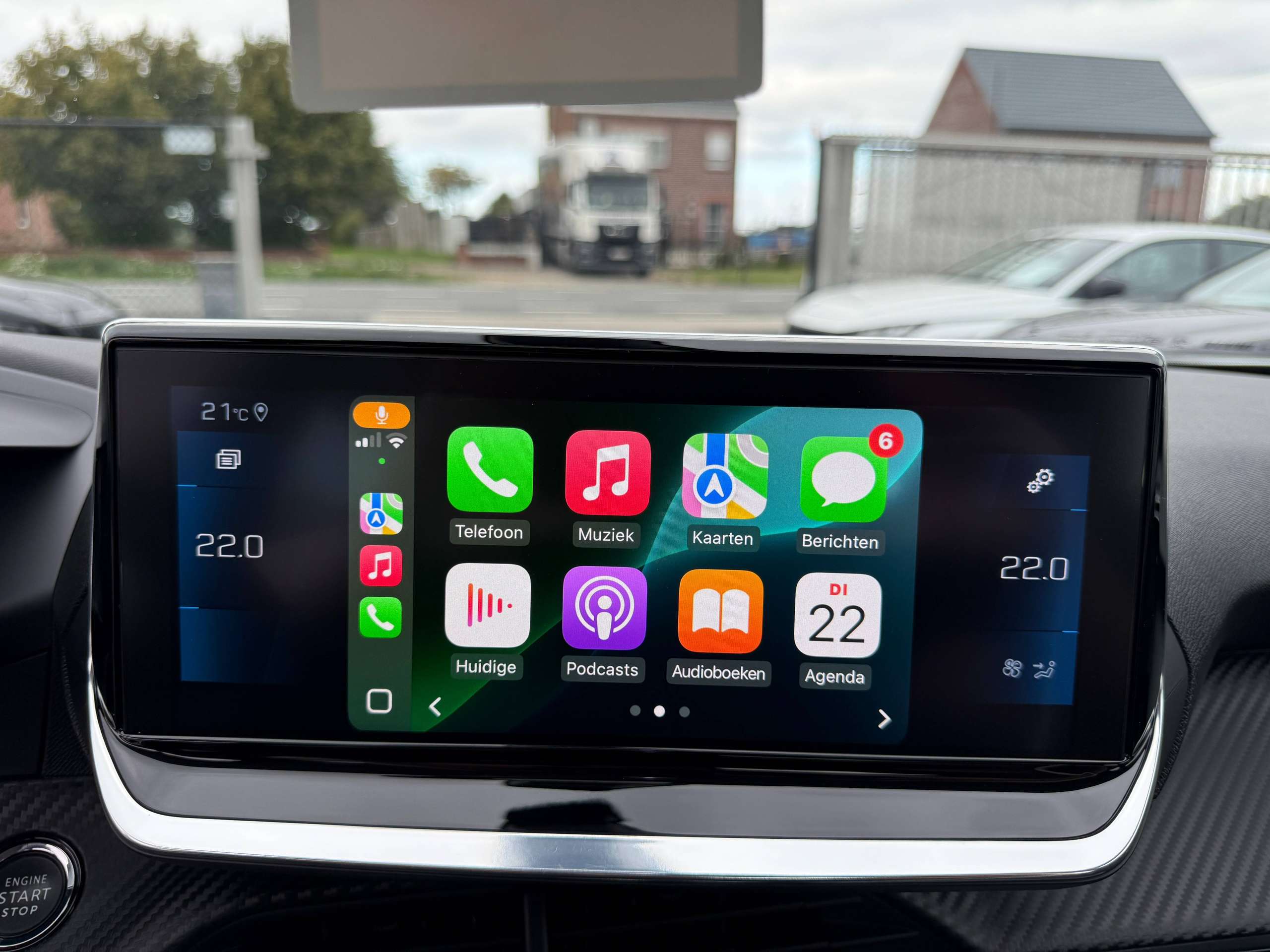 a3c8d761-ae3f-4f1c-b1b3-c14df6ed775c27-peugeot-2008-1-2i-allure-navigatie-leder-camera-carplay-full-led-lane-assist.jpg