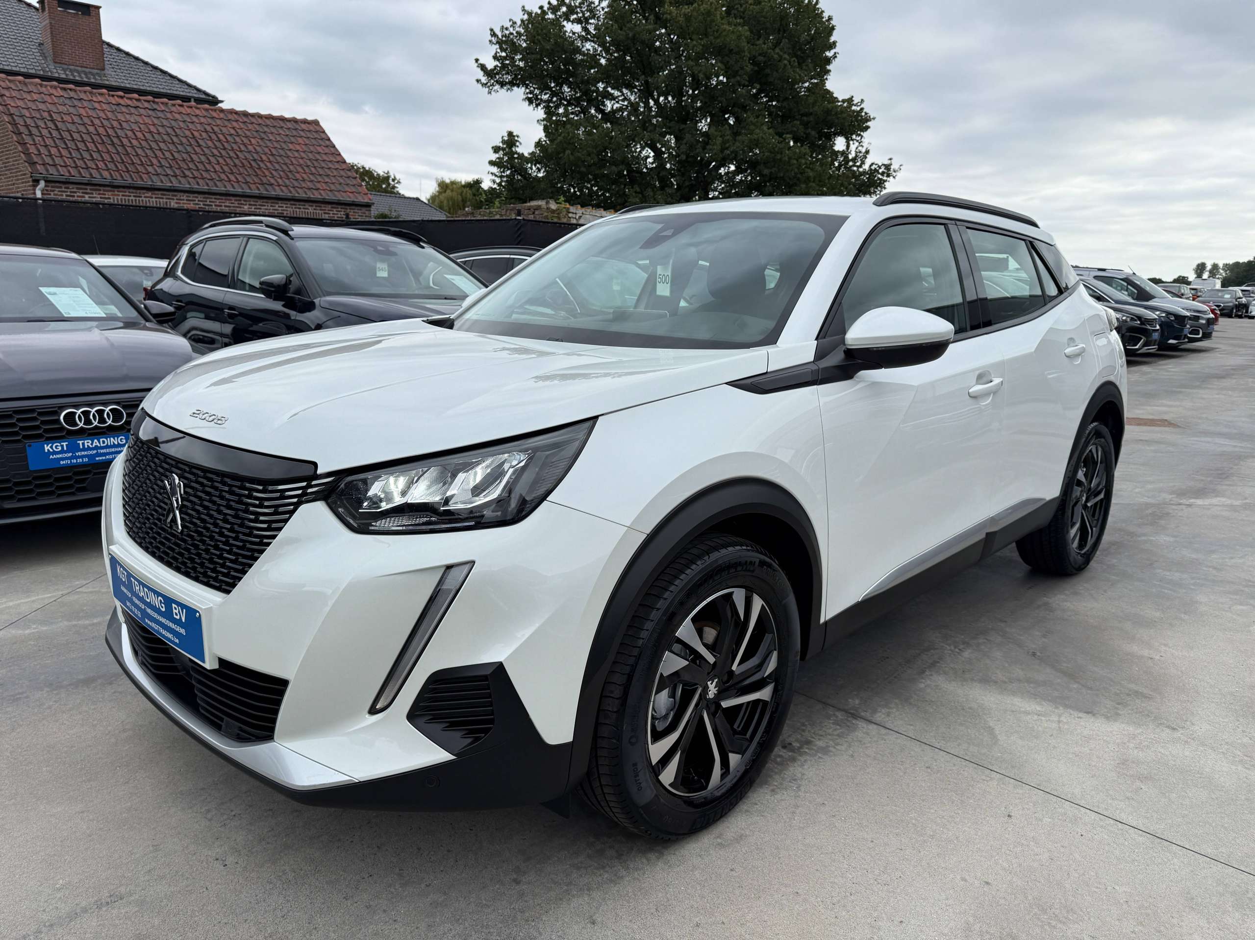 a3c8d761-ae3f-4f1c-b1b3-c14df6ed775c9-peugeot-2008-1-2i-allure-navigatie-leder-camera-carplay-full-led-lane-assist.jpg