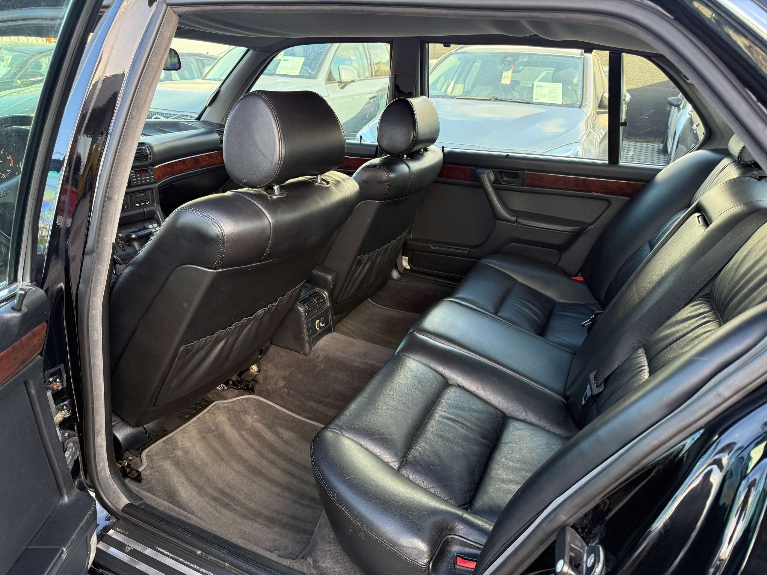 adbb8c4d-3f74-4996-8186-5c5e95e6450c13-bmw-750-il-oldtimer-b6-gepantserd-unieke-staatslimousine.jpg