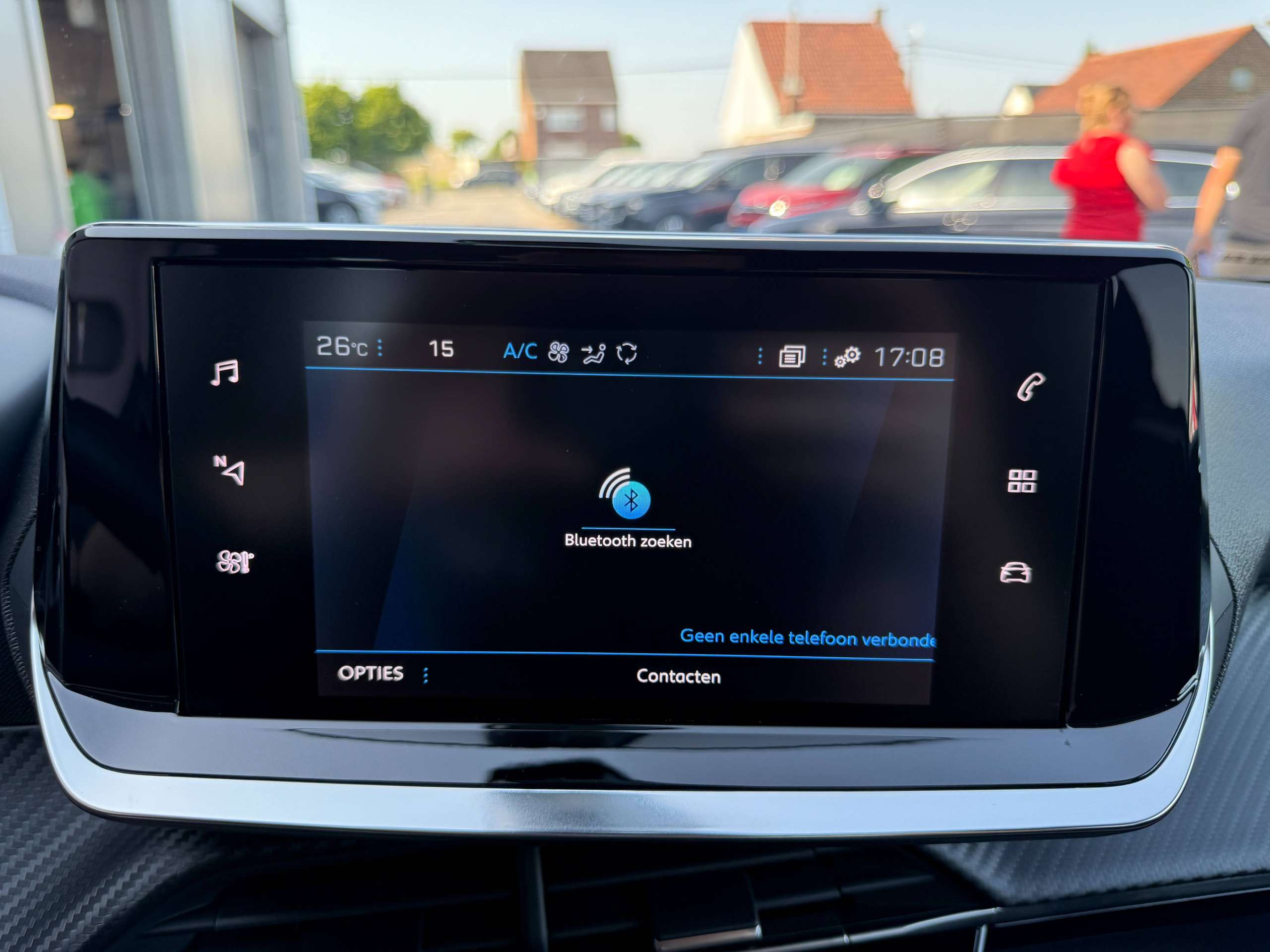 b8bd58fb-d71b-4690-b07b-7905ebe91ce920-peugeot-2008-1-2i-style-navigatie-camera-full-led-carplay-pdc-alu.jpg