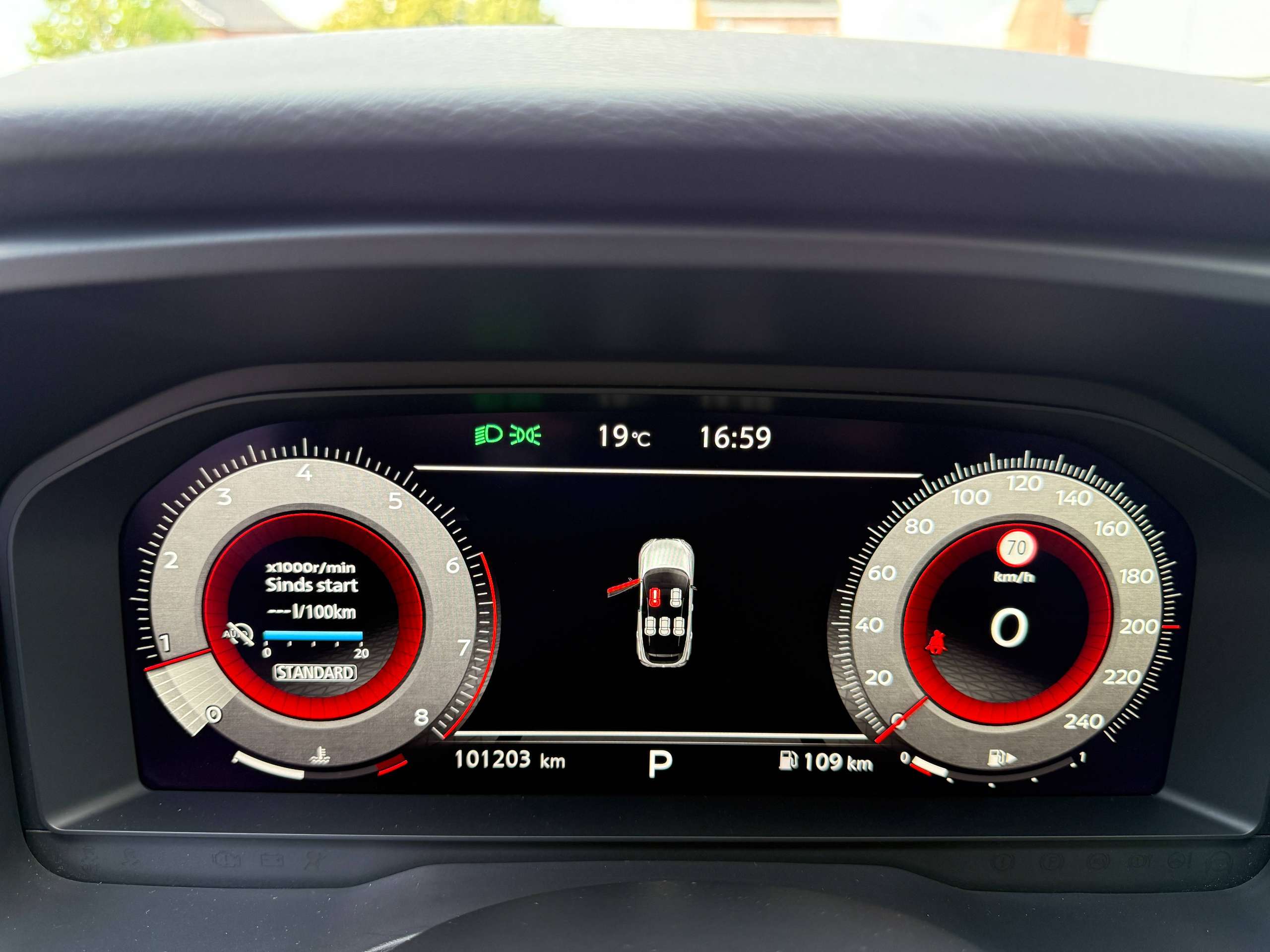 c0a87c58-b373-4c1b-8716-a2d356f3788819-nissan-qashqai-1-3-dig-t-mhev-automaat-navigatie-360-camera-pano-dak-full-led-carplay.jpg