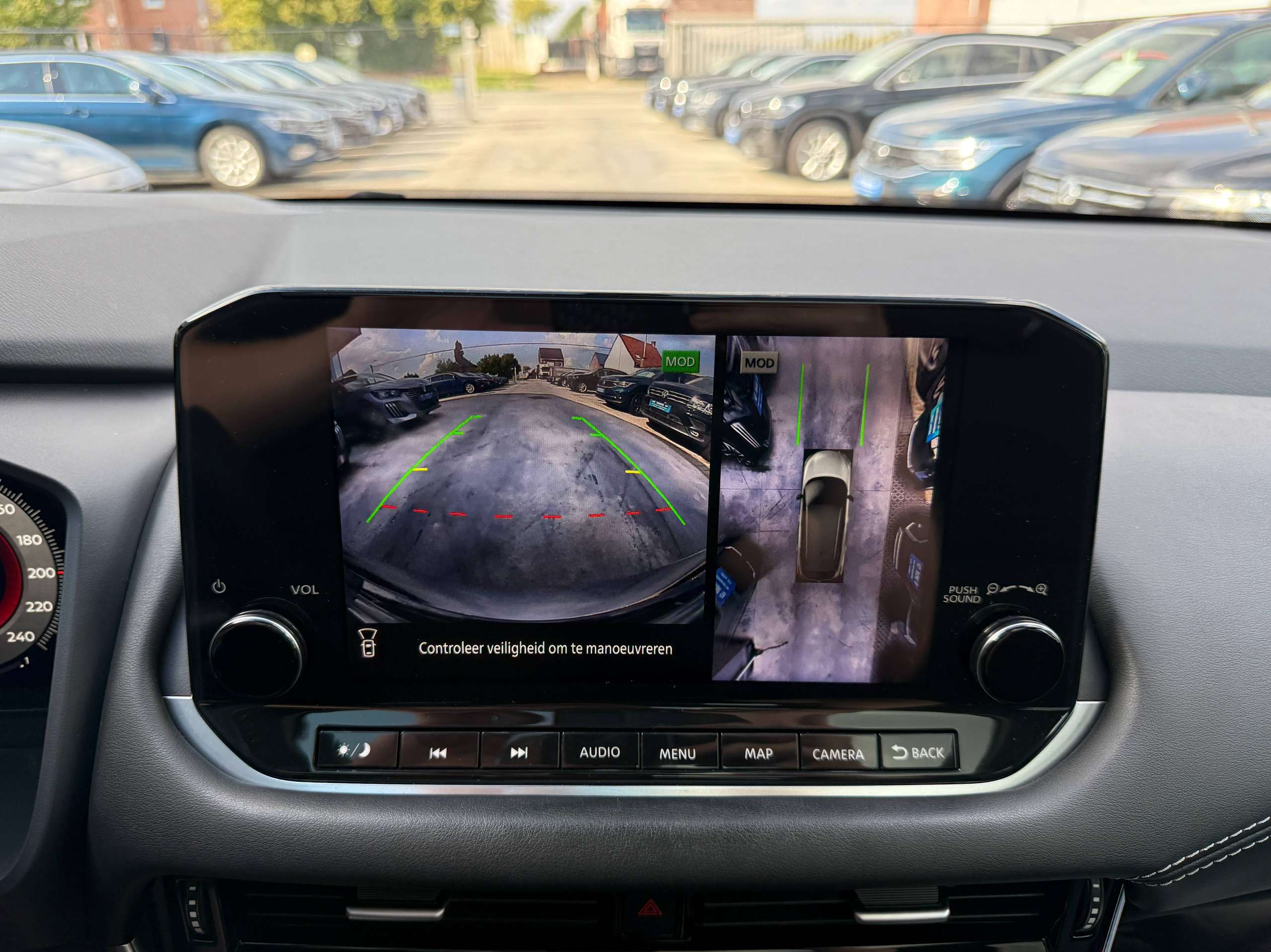 c0a87c58-b373-4c1b-8716-a2d356f3788825-nissan-qashqai-1-3-dig-t-mhev-automaat-navigatie-360-camera-pano-dak-full-led-carplay.jpg