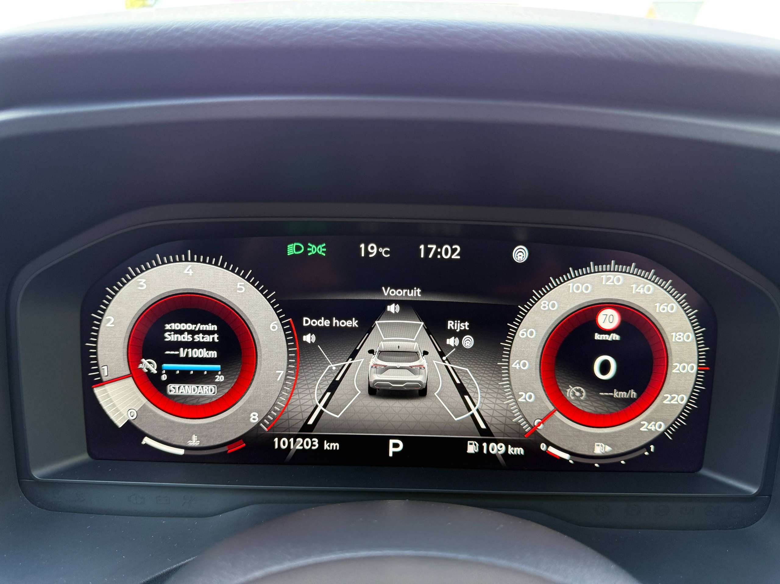 c0a87c58-b373-4c1b-8716-a2d356f3788828-nissan-qashqai-1-3-dig-t-mhev-automaat-navigatie-360-camera-pano-dak-full-led-carplay.jpg