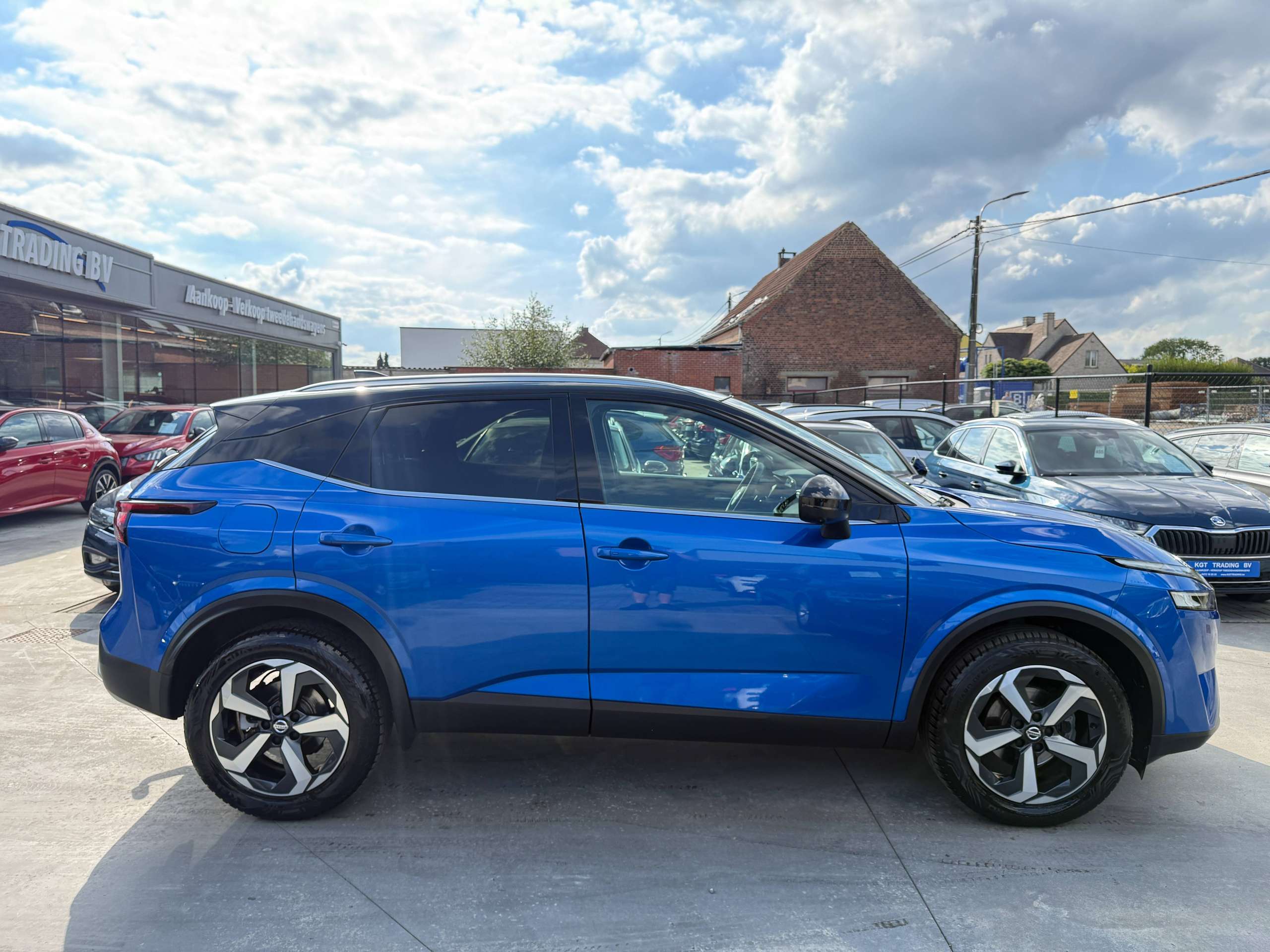 c0a87c58-b373-4c1b-8716-a2d356f378884-nissan-qashqai-1-3-dig-t-mhev-automaat-navigatie-360-camera-pano-dak-full-led-carplay.jpg