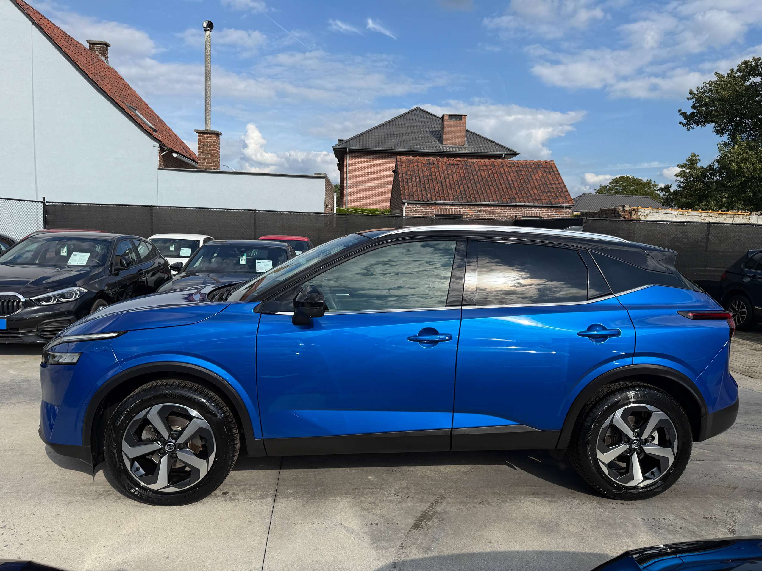 c0a87c58-b373-4c1b-8716-a2d356f378888-nissan-qashqai-1-3-dig-t-mhev-automaat-navigatie-360-camera-pano-dak-full-led-carplay.jpg