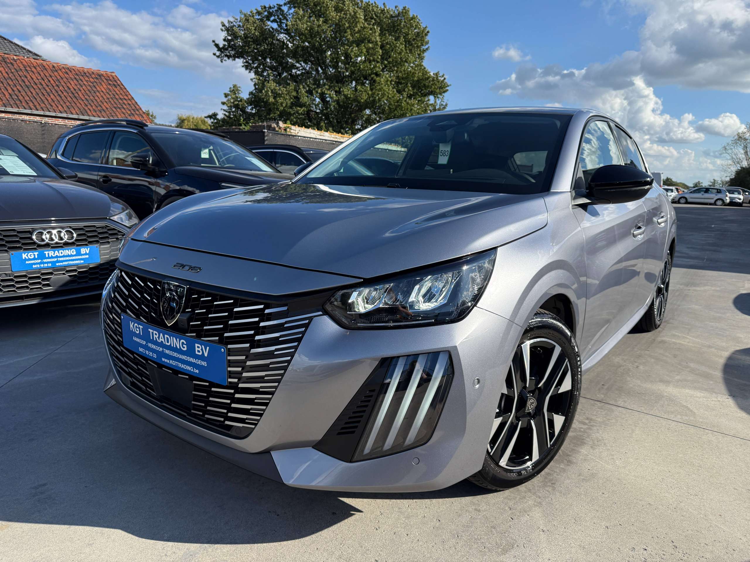 c2f18bf4-9091-4795-ae93-4387b2a1f1f51-peugeot-208-1-2i-turbo-360-camera-dode-hoek-navigatie-leder-full-led-carplay.jpg