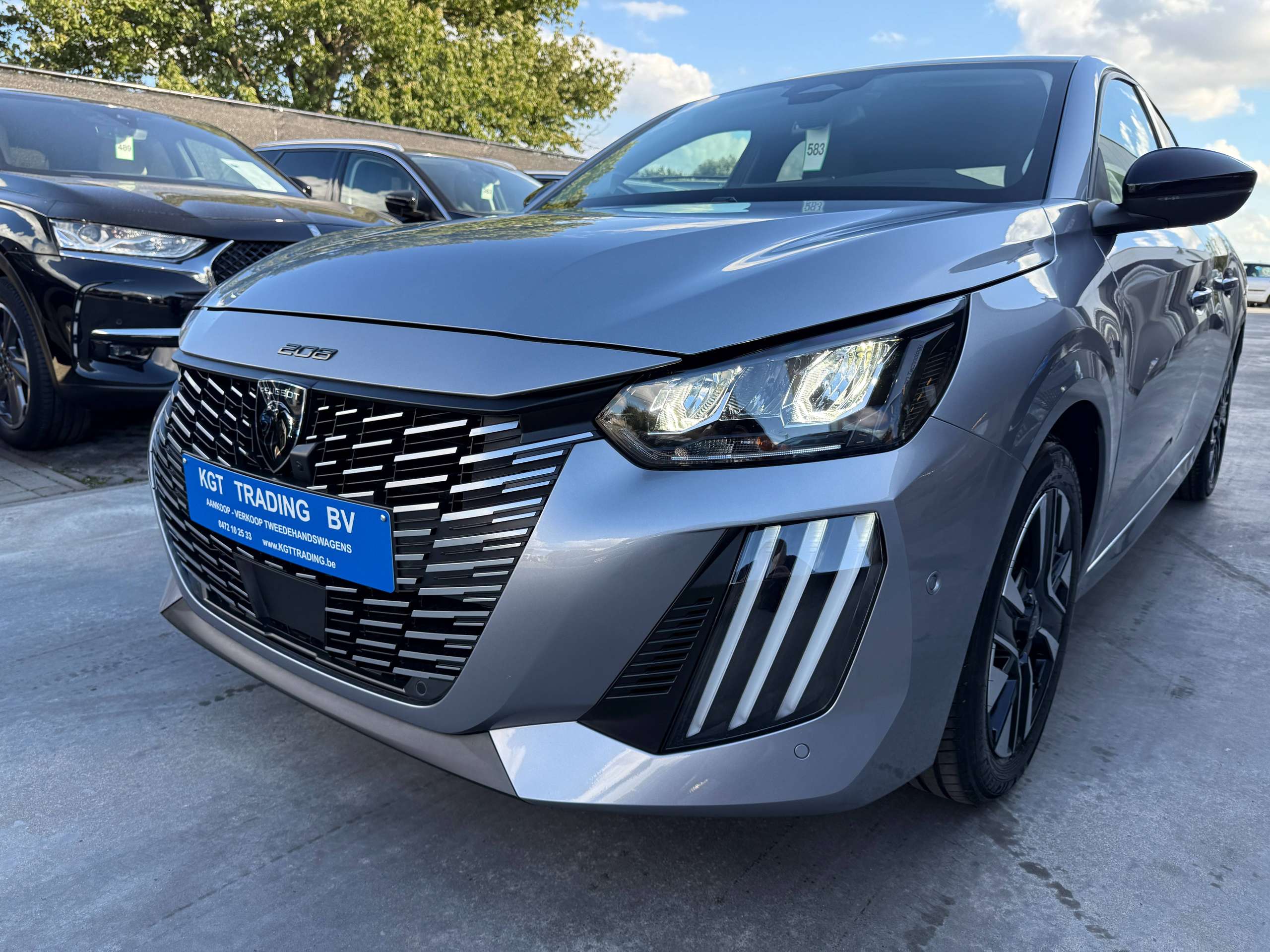 c2f18bf4-9091-4795-ae93-4387b2a1f1f510-peugeot-208-1-2i-turbo-360-camera-dode-hoek-navigatie-leder-full-led-carplay.jpg