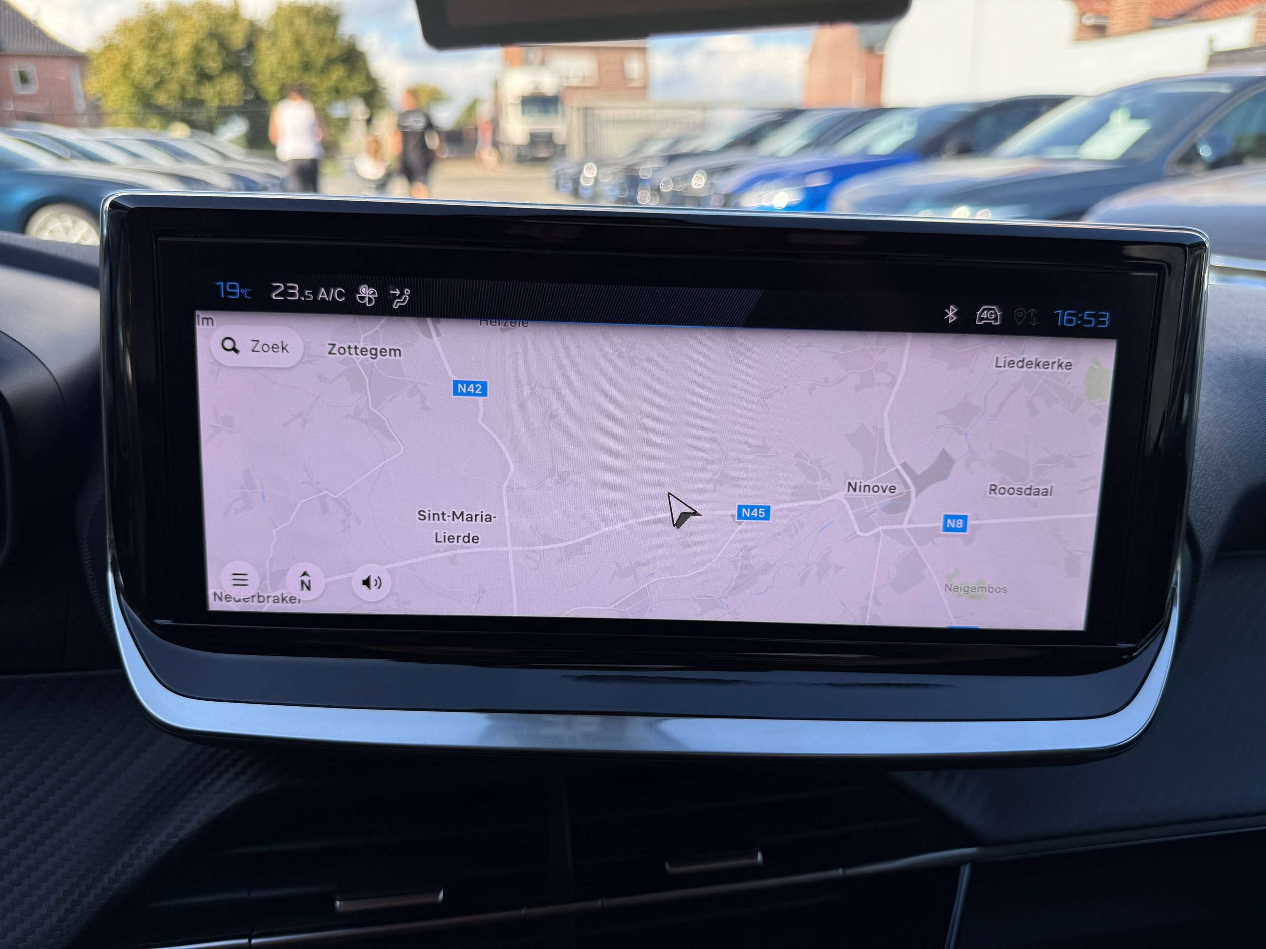 c2f18bf4-9091-4795-ae93-4387b2a1f1f520-peugeot-208-1-2i-turbo-360-camera-dode-hoek-navigatie-leder-full-led-carplay.jpg