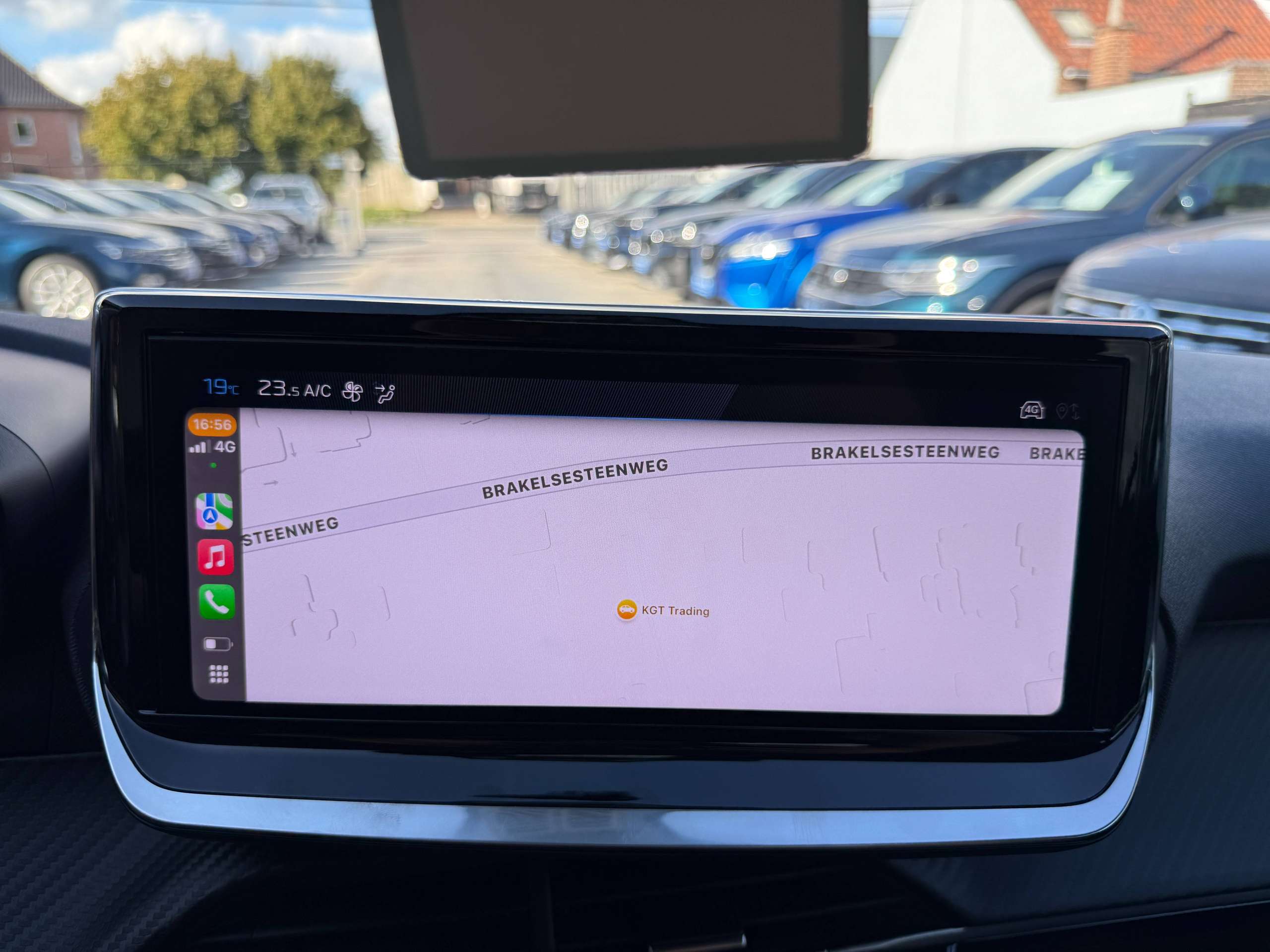 c2f18bf4-9091-4795-ae93-4387b2a1f1f531-peugeot-208-1-2i-turbo-360-camera-dode-hoek-navigatie-leder-full-led-carplay.jpg