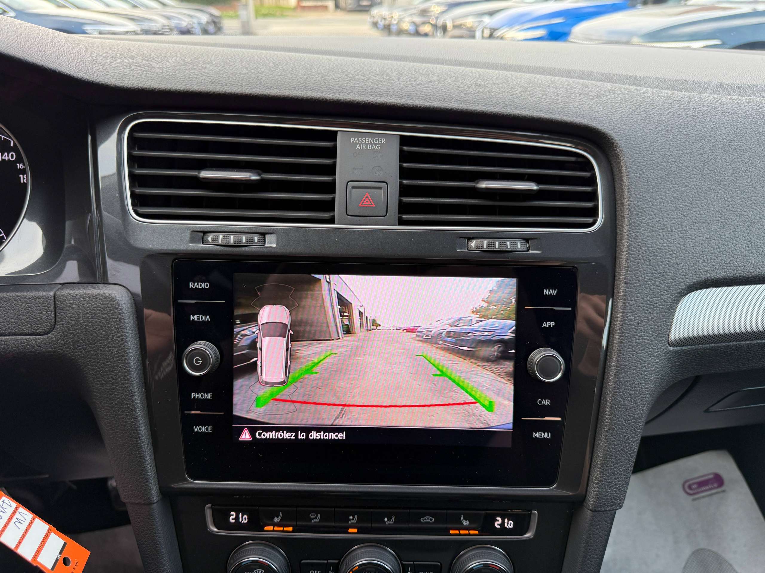 c3402c94-b849-43b7-9298-5096630f0f3520-volkswagen-golf-variant-1-0-tsi-115pk-navigatie-carplay-zetelverwarming-pdc-led-carpass.jpg
