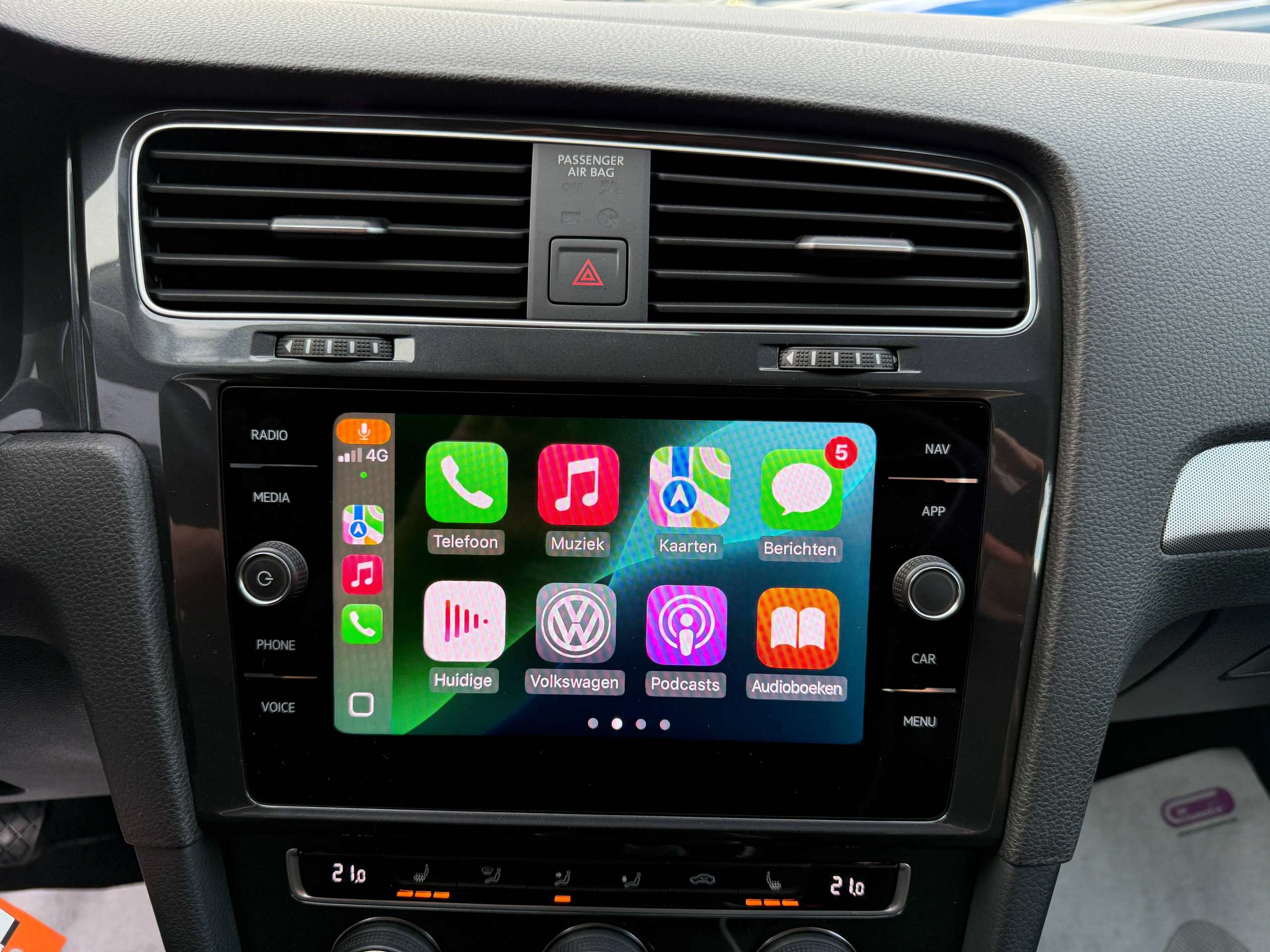 c3402c94-b849-43b7-9298-5096630f0f3525-volkswagen-golf-variant-1-0-tsi-115pk-navigatie-carplay-zetelverwarming-pdc-led-carpass.jpg