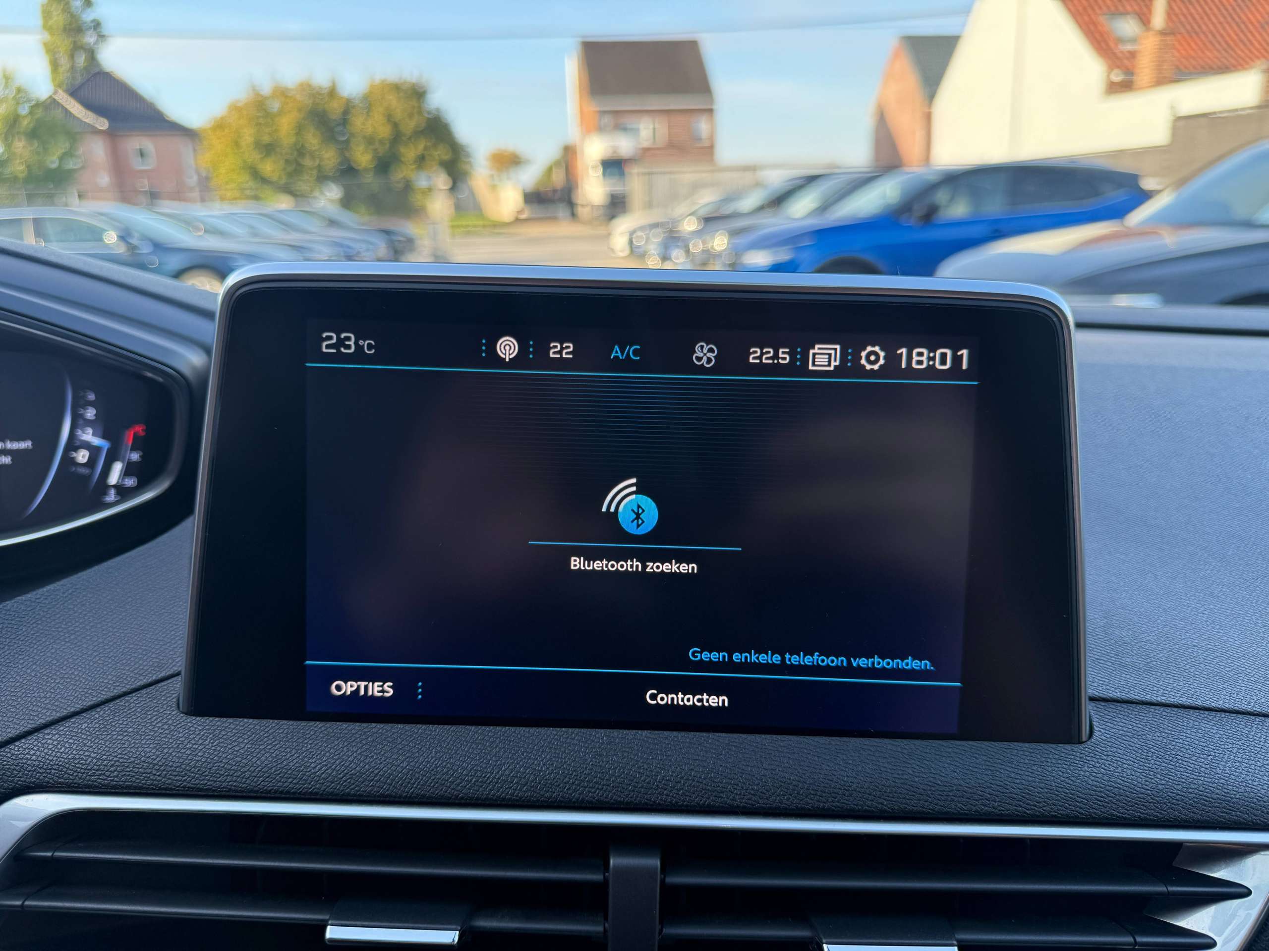 ca2dd889-8130-4641-a4d8-51604c199c9524-peugeot-3008-1-2i-130pk-allure-navigatie-leder-carplay-camera-grip-control-led.jpg