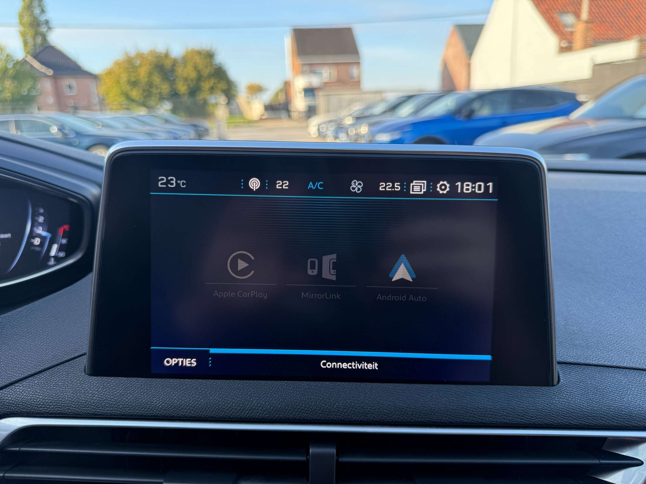 ca2dd889-8130-4641-a4d8-51604c199c9525-peugeot-3008-1-2i-130pk-allure-navigatie-leder-carplay-camera-grip-control-led.jpg