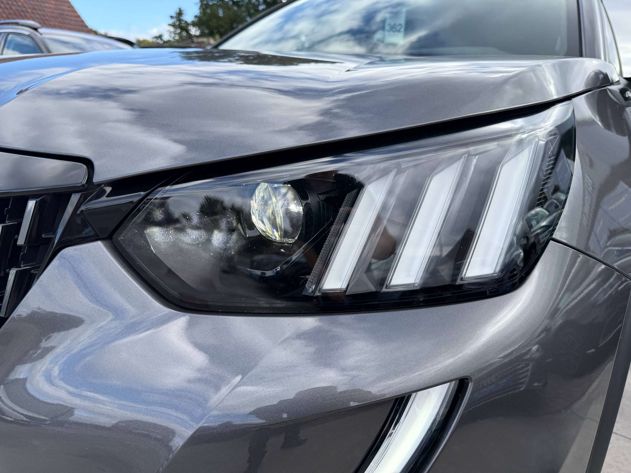 d043957c-28e5-4a7c-addd-2aefb086010f11-peugeot-2008-1-2i-130pk-gt-line-camera-leder-navigatie-carplay-full-led-bluetooth.jpg