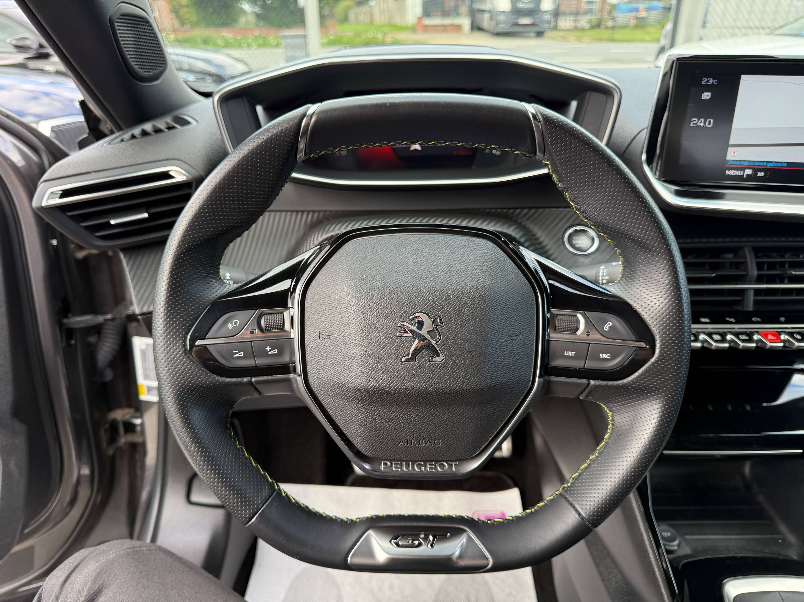 d043957c-28e5-4a7c-addd-2aefb086010f20-peugeot-2008-1-2i-130pk-gt-line-camera-leder-navigatie-carplay-full-led-bluetooth.jpg