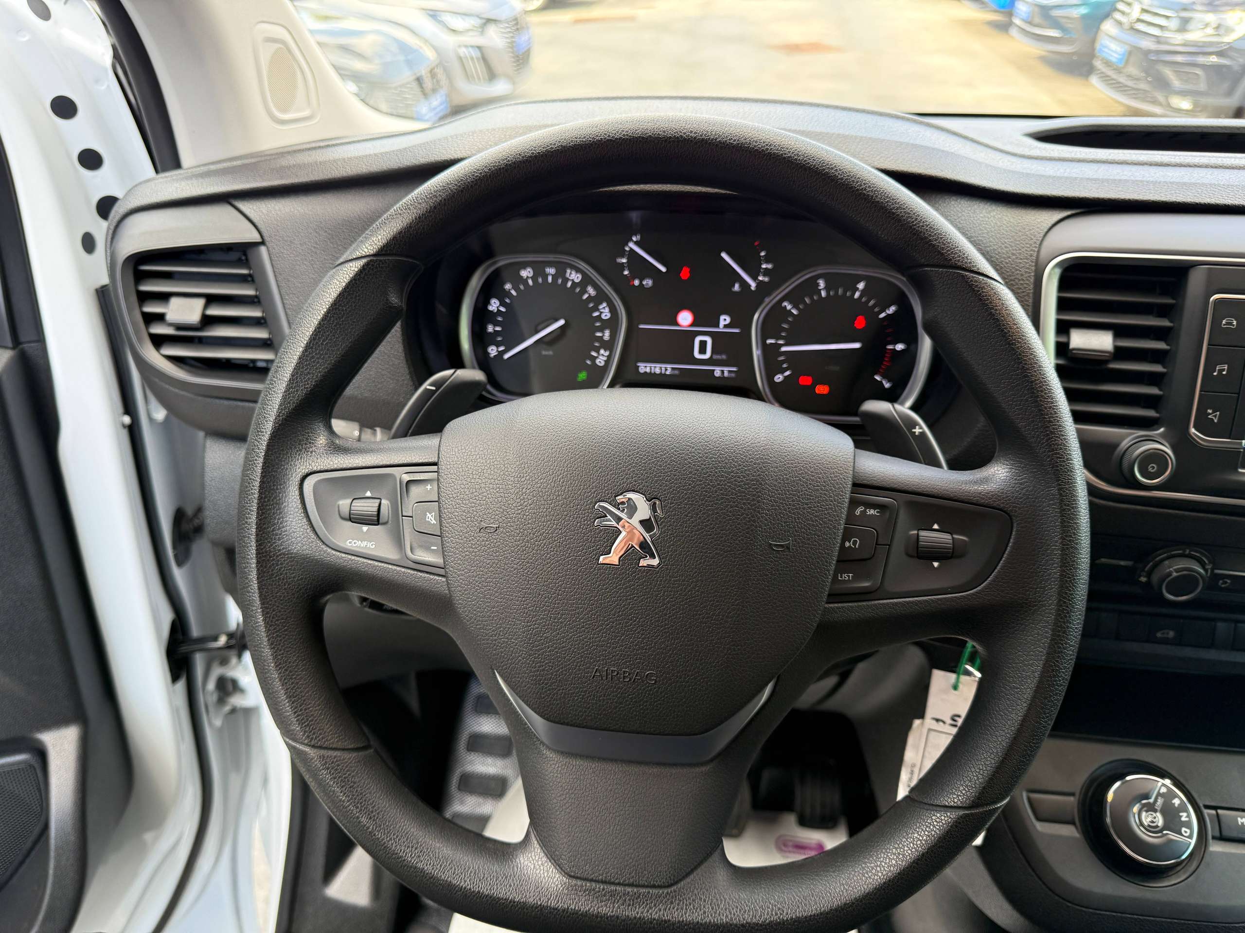 d30a0993-14e7-473d-b8cb-c63f79e3047618-peugeot-expert-2-0-bluehdi-3-zit-automaat-navigatie-camera-dode-hoek-adaptieve-cruise-control.jpg