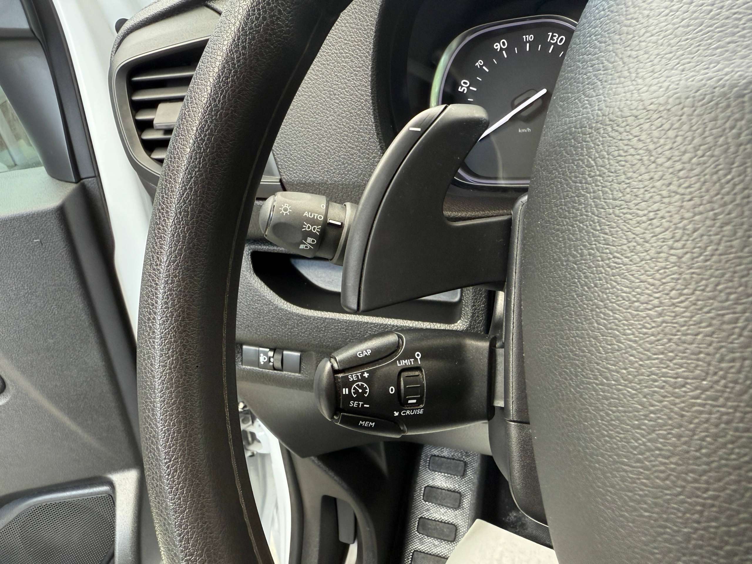 d30a0993-14e7-473d-b8cb-c63f79e3047619-peugeot-expert-2-0-bluehdi-3-zit-automaat-navigatie-camera-dode-hoek-adaptieve-cruise-control.jpg