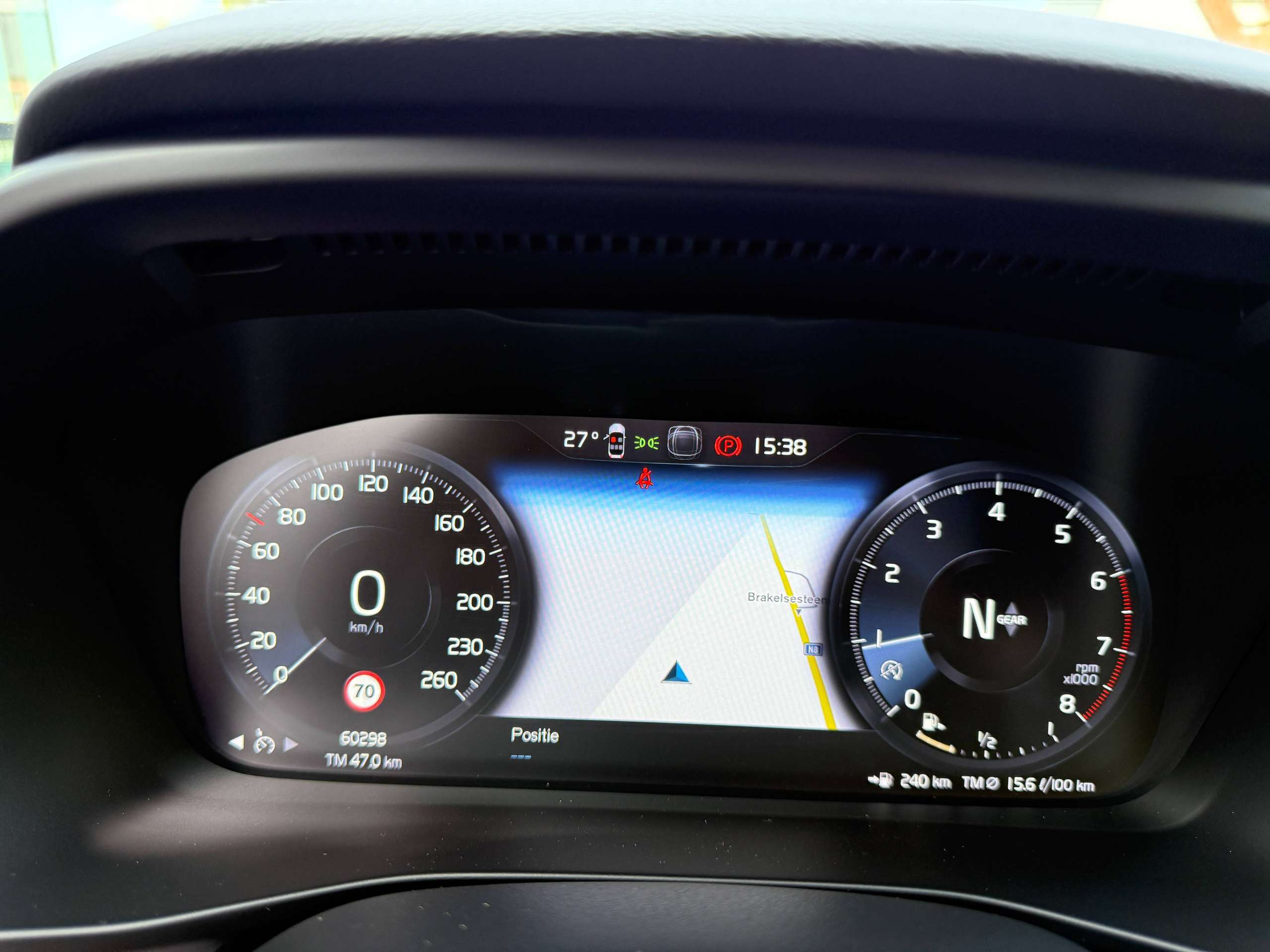 d6a30329-4619-4a69-bb38-1d83241d32fc18-volvo-xc40-1-5-t2-129pk-navigatie-full-led-bluetooth-dab-pdc-carpass.jpg