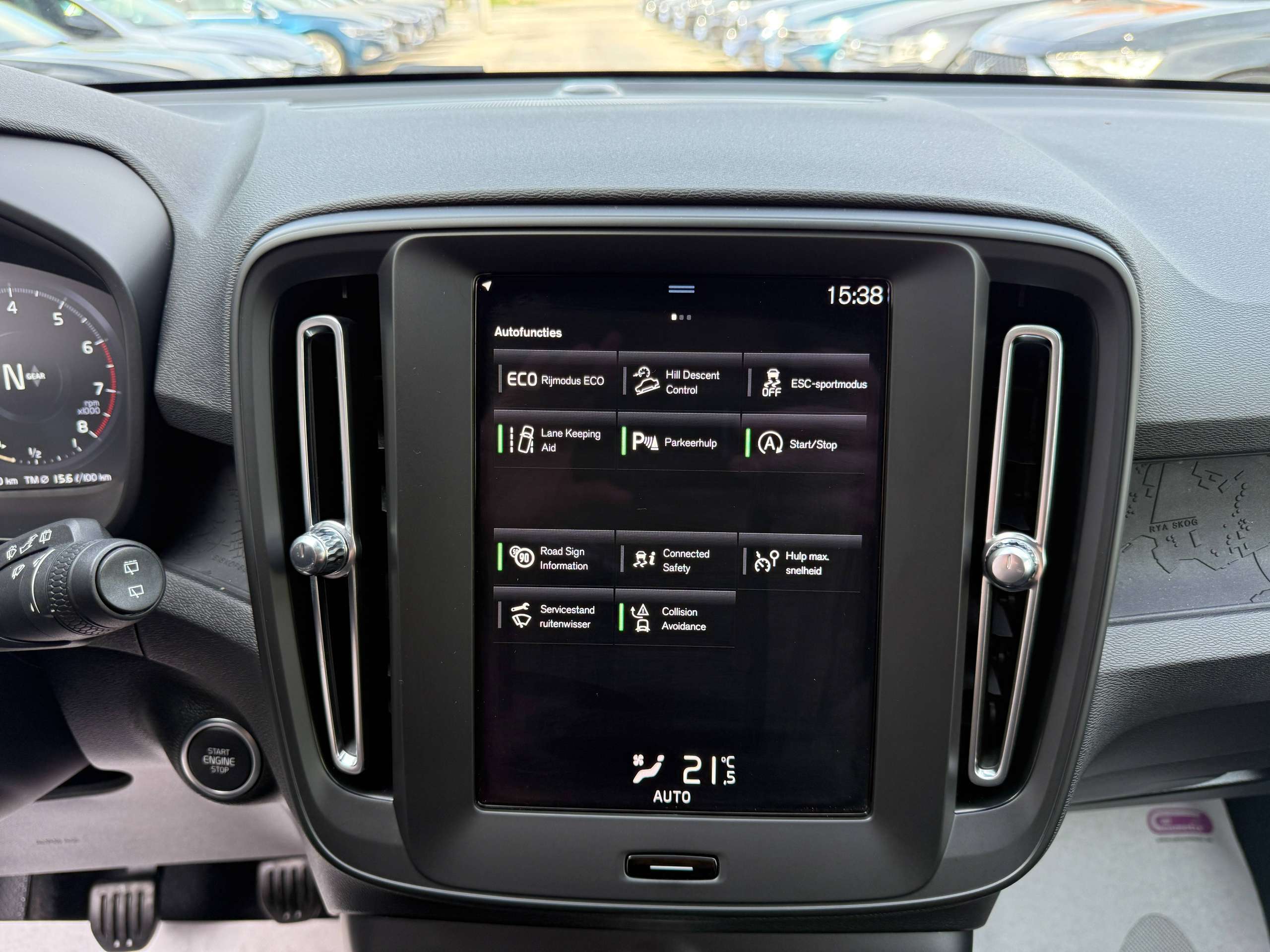 d6a30329-4619-4a69-bb38-1d83241d32fc21-volvo-xc40-1-5-t2-129pk-navigatie-full-led-bluetooth-dab-pdc-carpass.jpg