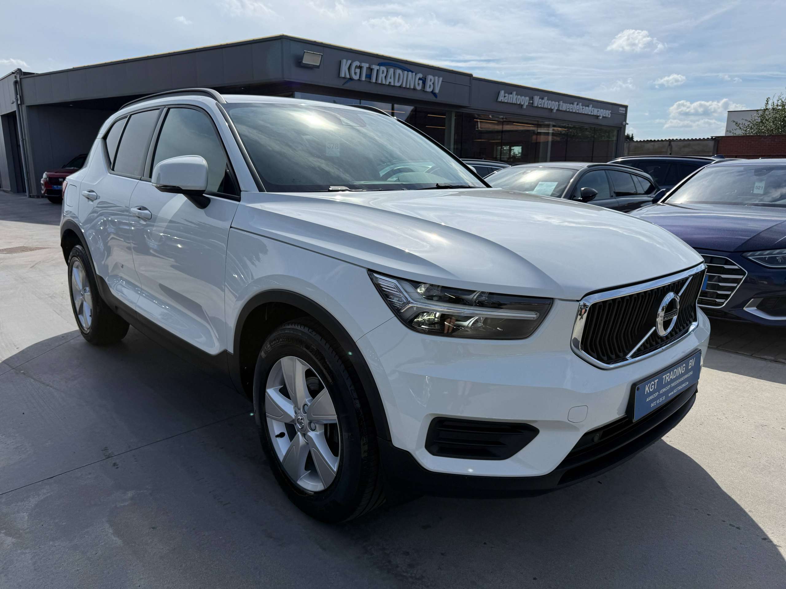 d6a30329-4619-4a69-bb38-1d83241d32fc3-volvo-xc40-1-5-t2-129pk-navigatie-full-led-bluetooth-dab-pdc-carpass.jpg